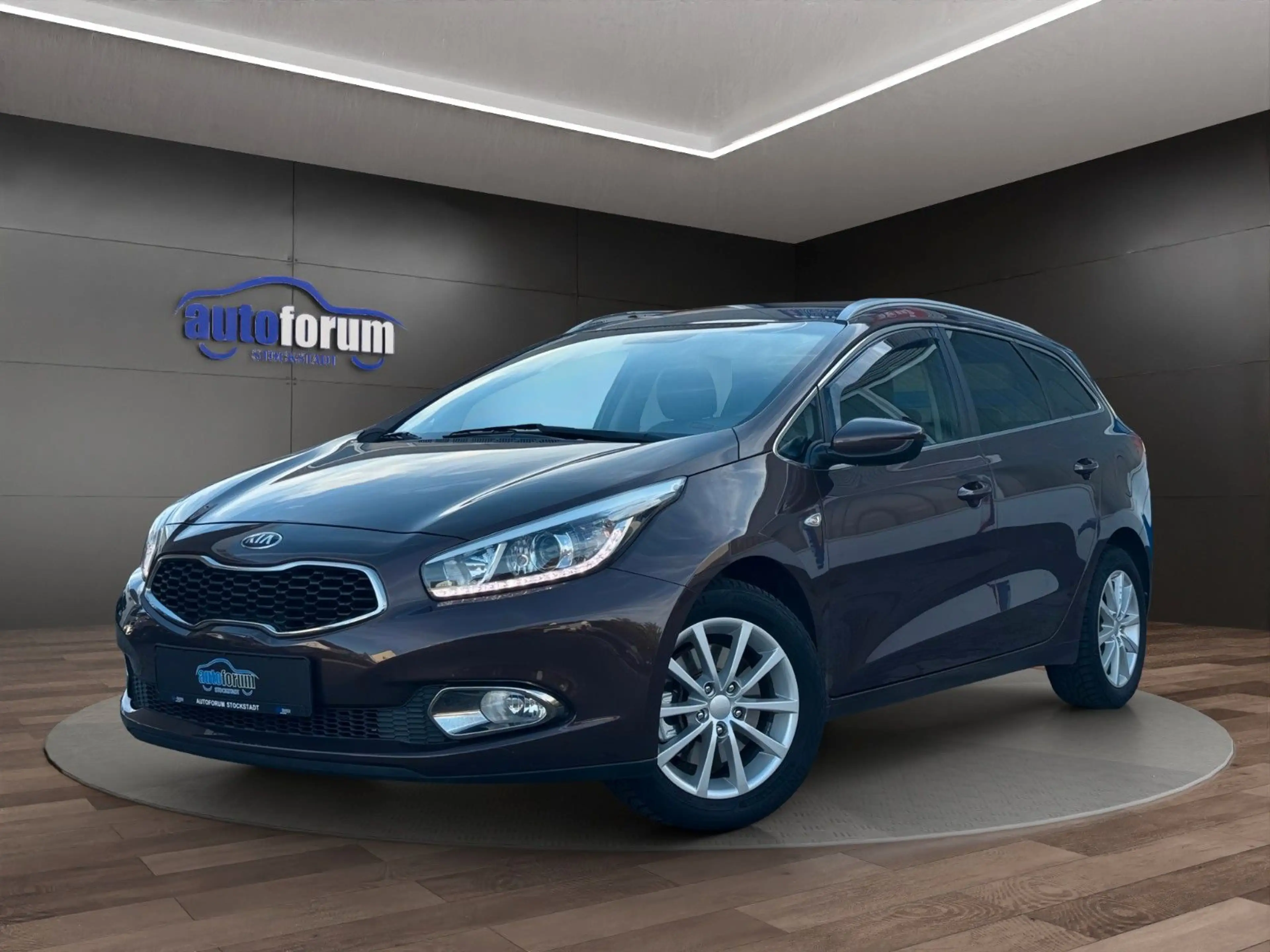 Kia Ceed SW / cee'd SW Ceed SW FIFA World Cup Edition NAVI°CARPLAY°SHZ