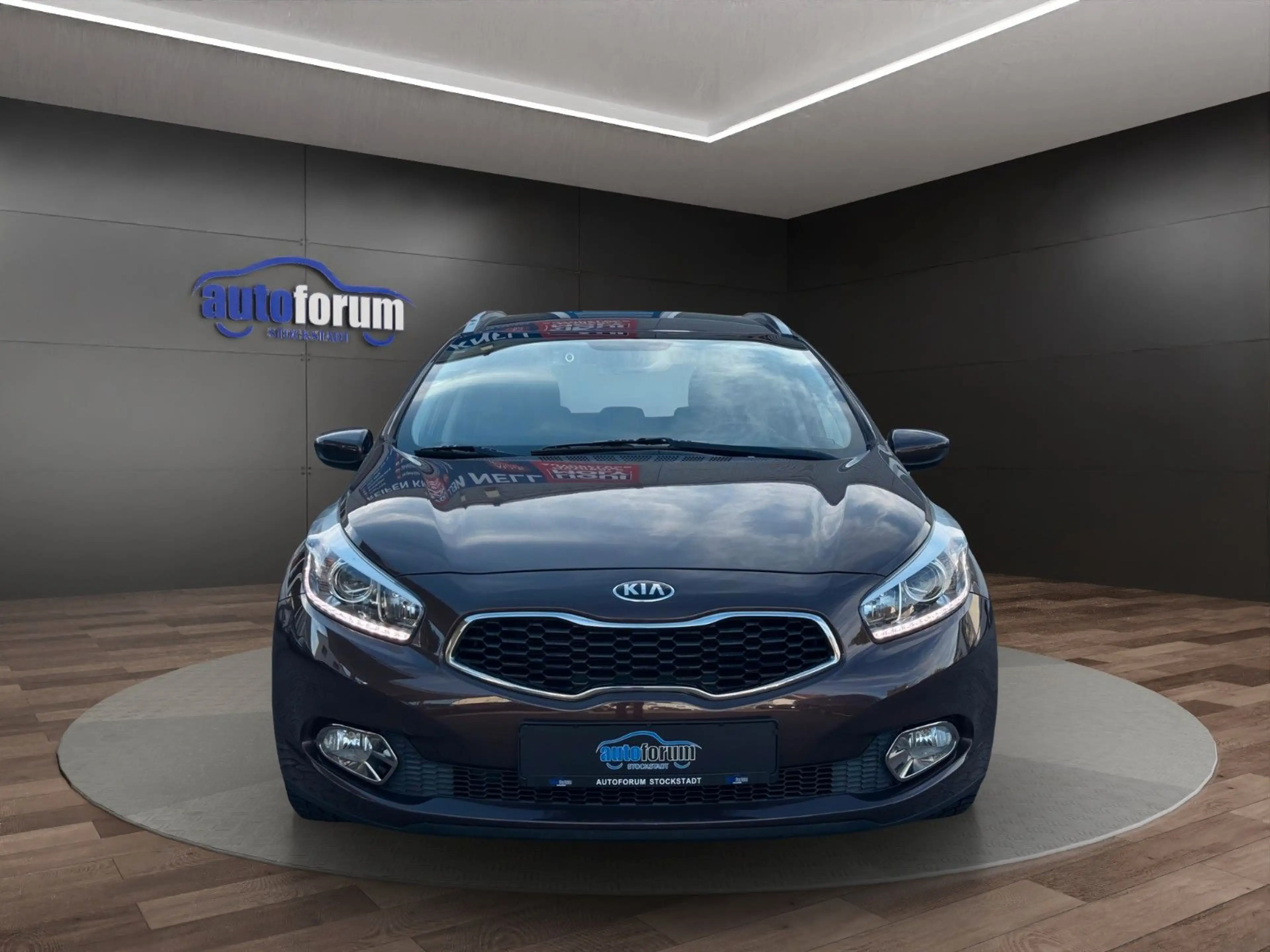 Kia Ceed SW / cee'd SW Ceed SW FIFA World Cup Edition NAVI°CARPLAY°SHZ — photo 2