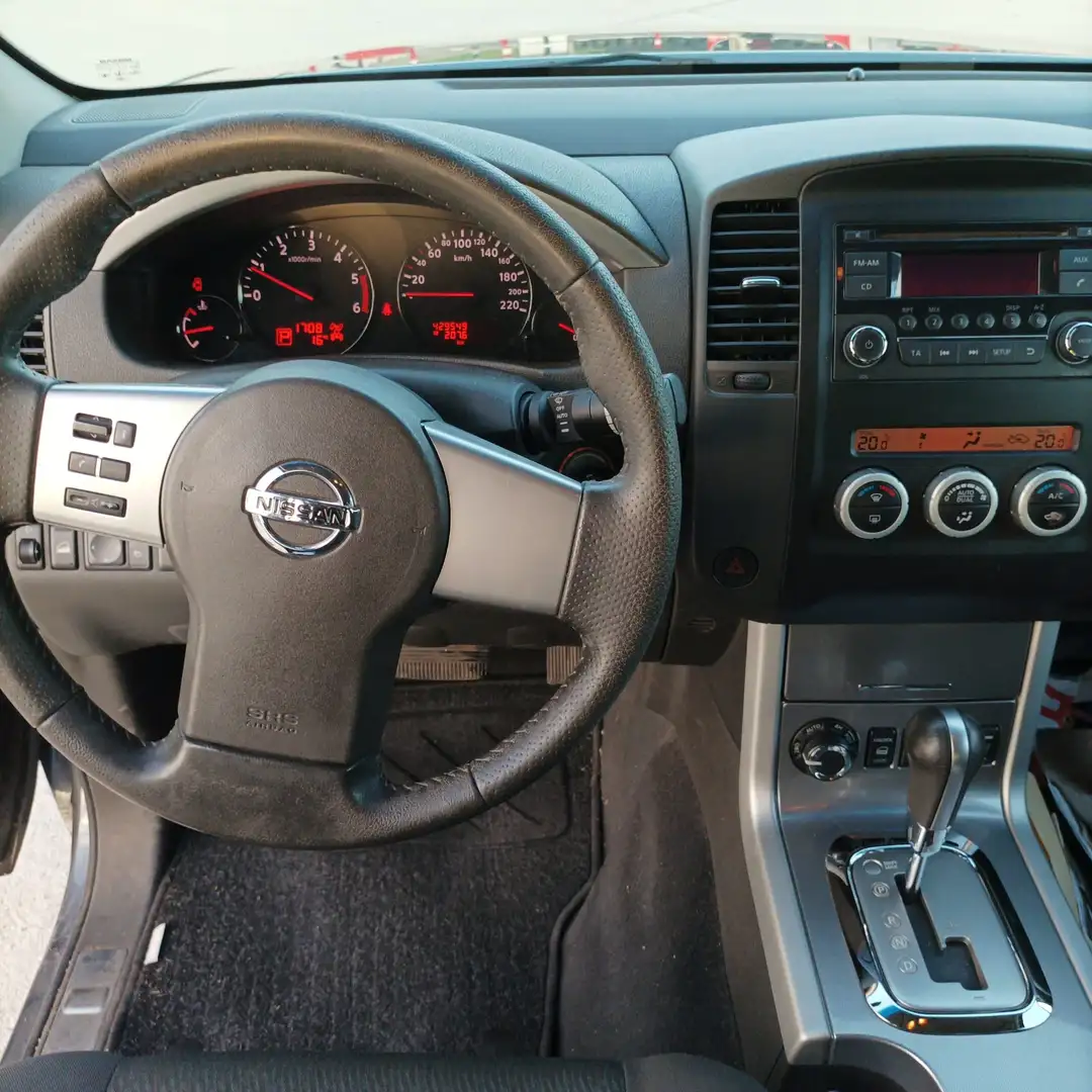Nissan Pathfinder Pathfinder III 2010 2.5 dci LE auto Grigio - 2