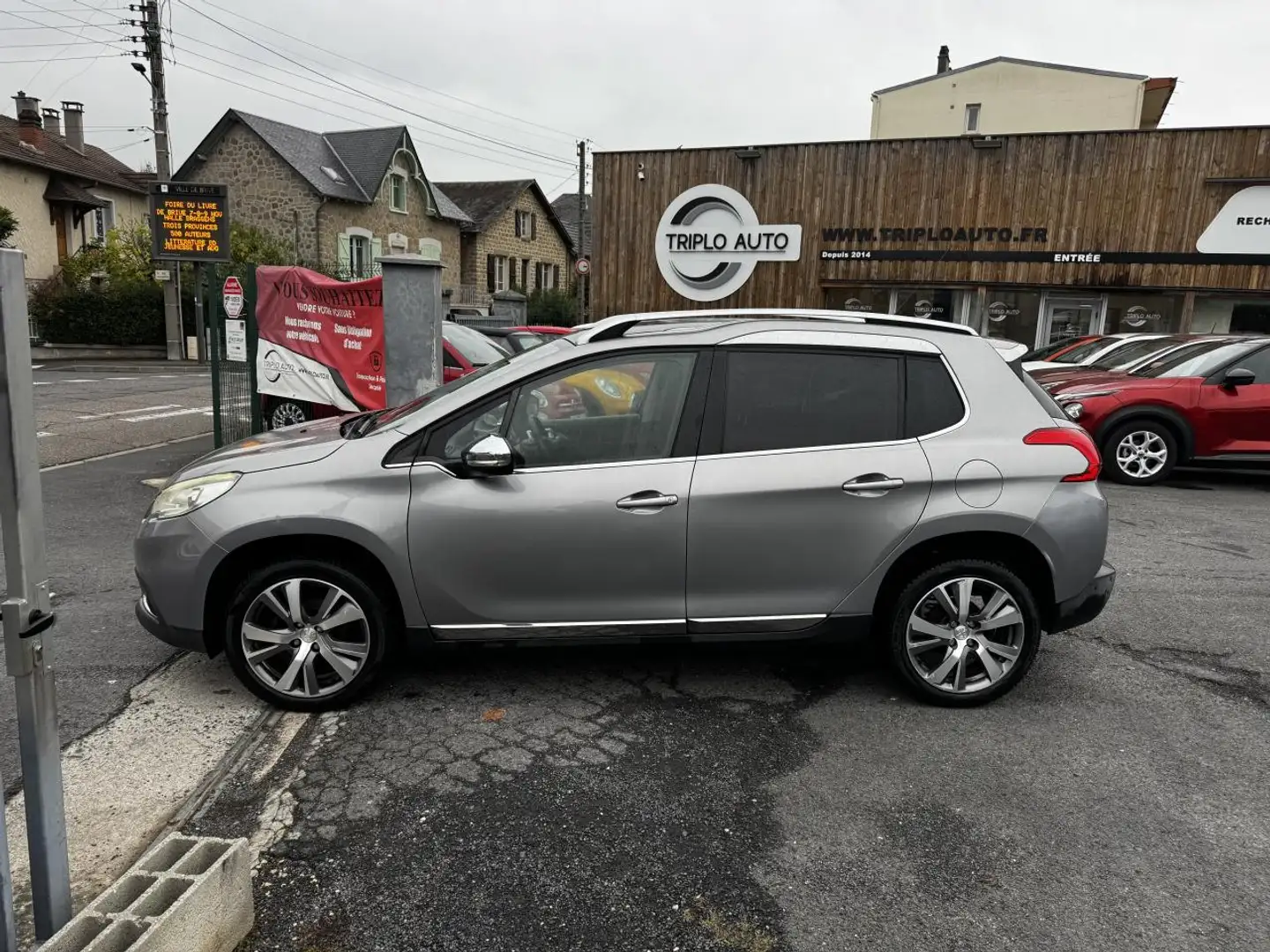 Peugeot 2008 1.6 e-HDi FAP - 92 Féline Titane Gps + Radar AR + Toit panoramique Gris - 2