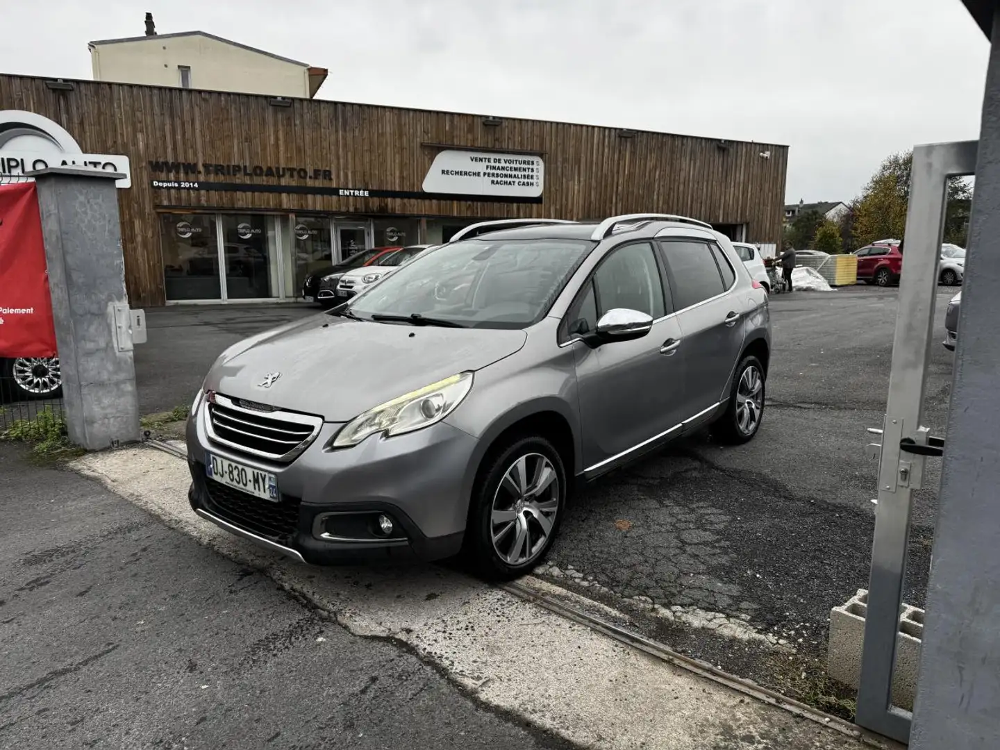 Peugeot 2008 1.6 e-HDi FAP - 92 Féline Titane Gps + Radar AR + Toit panoramique Gris - 1