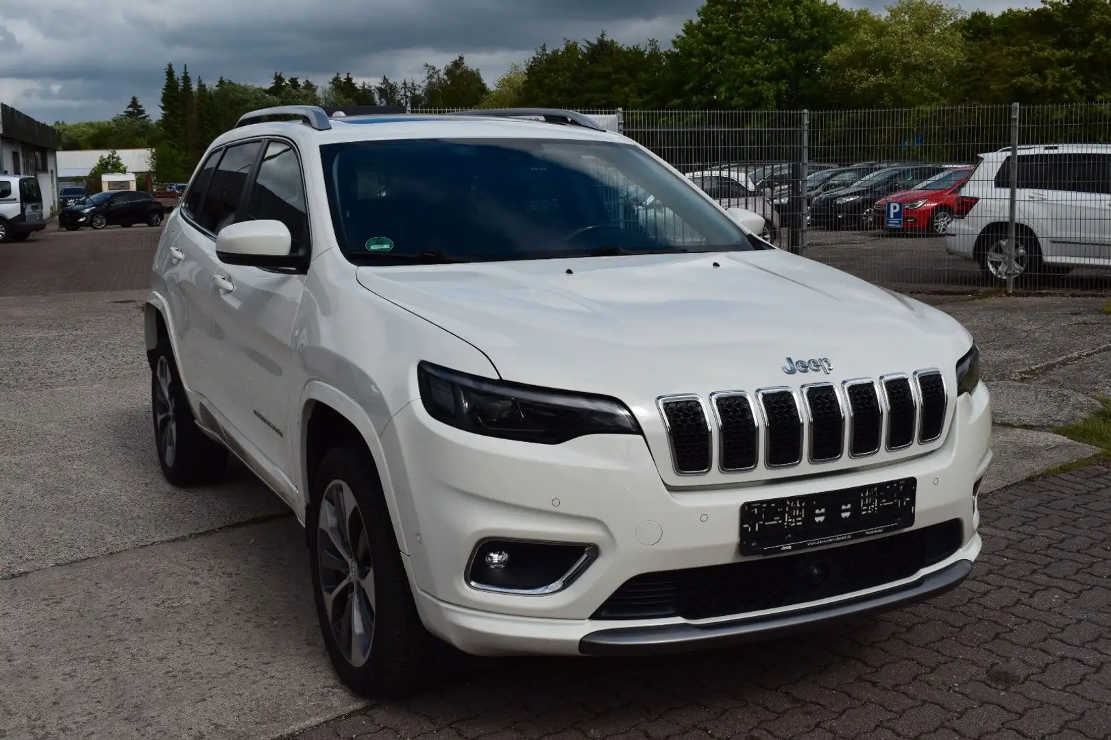 Jeep Cherokee 2.2 MJet II Active Drive II Overland AT Weiß - 1