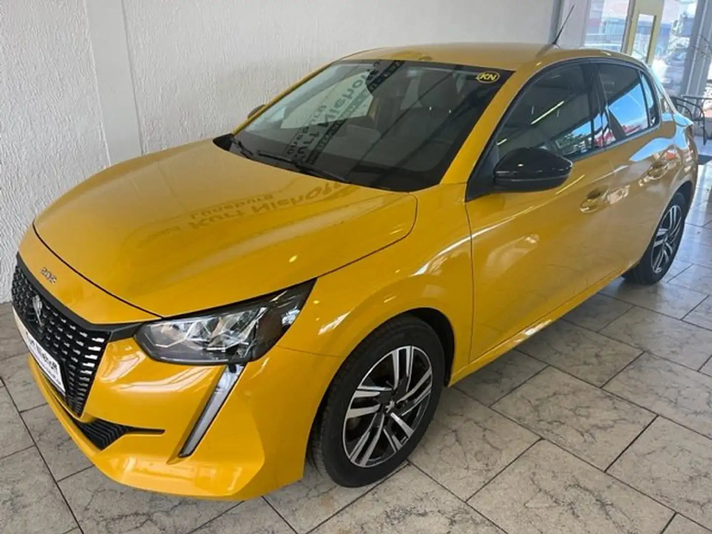 Peugeot 208 Allure 1,2 PureTech 100 +Kamera +Sitzheizung +PDC Gelb - 2