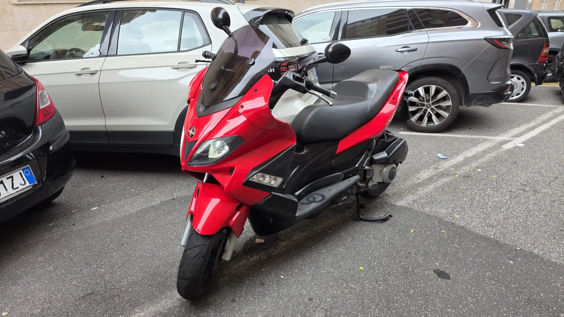 Gilera Nexus 300 Rouge - 1