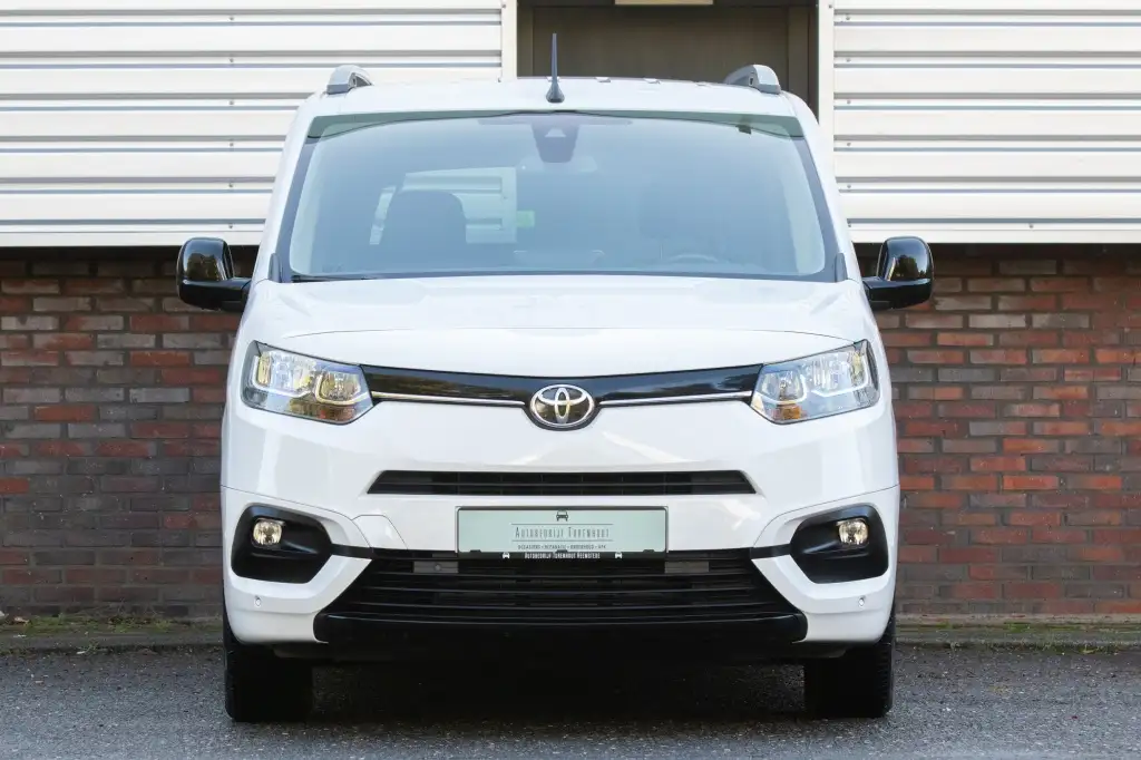 Toyota Proace City 2022 из Европы — купить под ключ