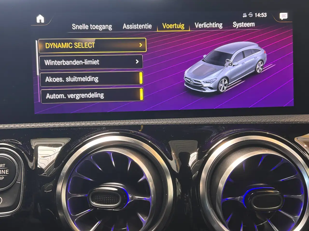 Mercedes-Benz CLA 180 AMG Line, миниатюра 17