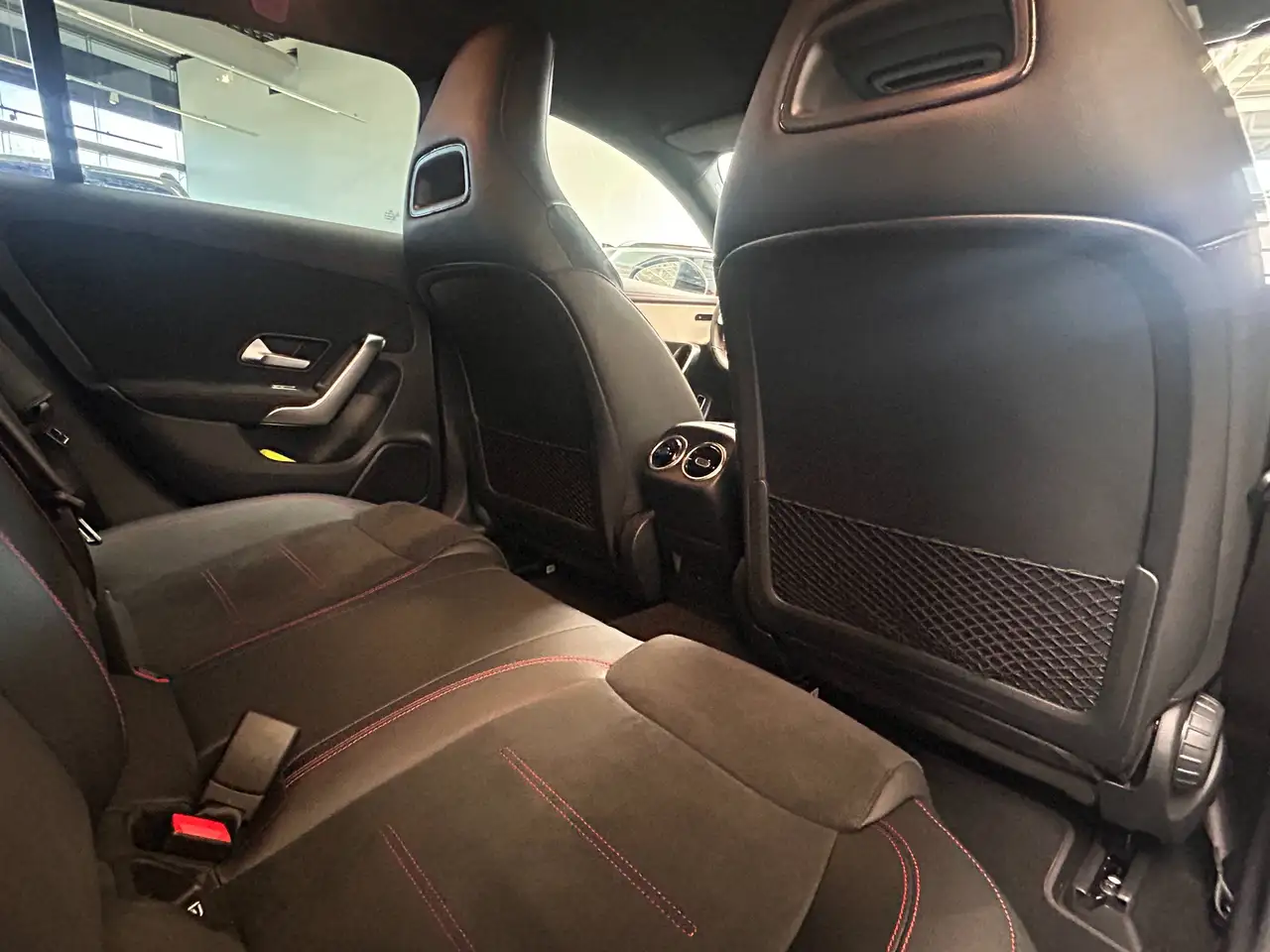 Mercedes-Benz CLA 180 AMG Line, миниатюра 9