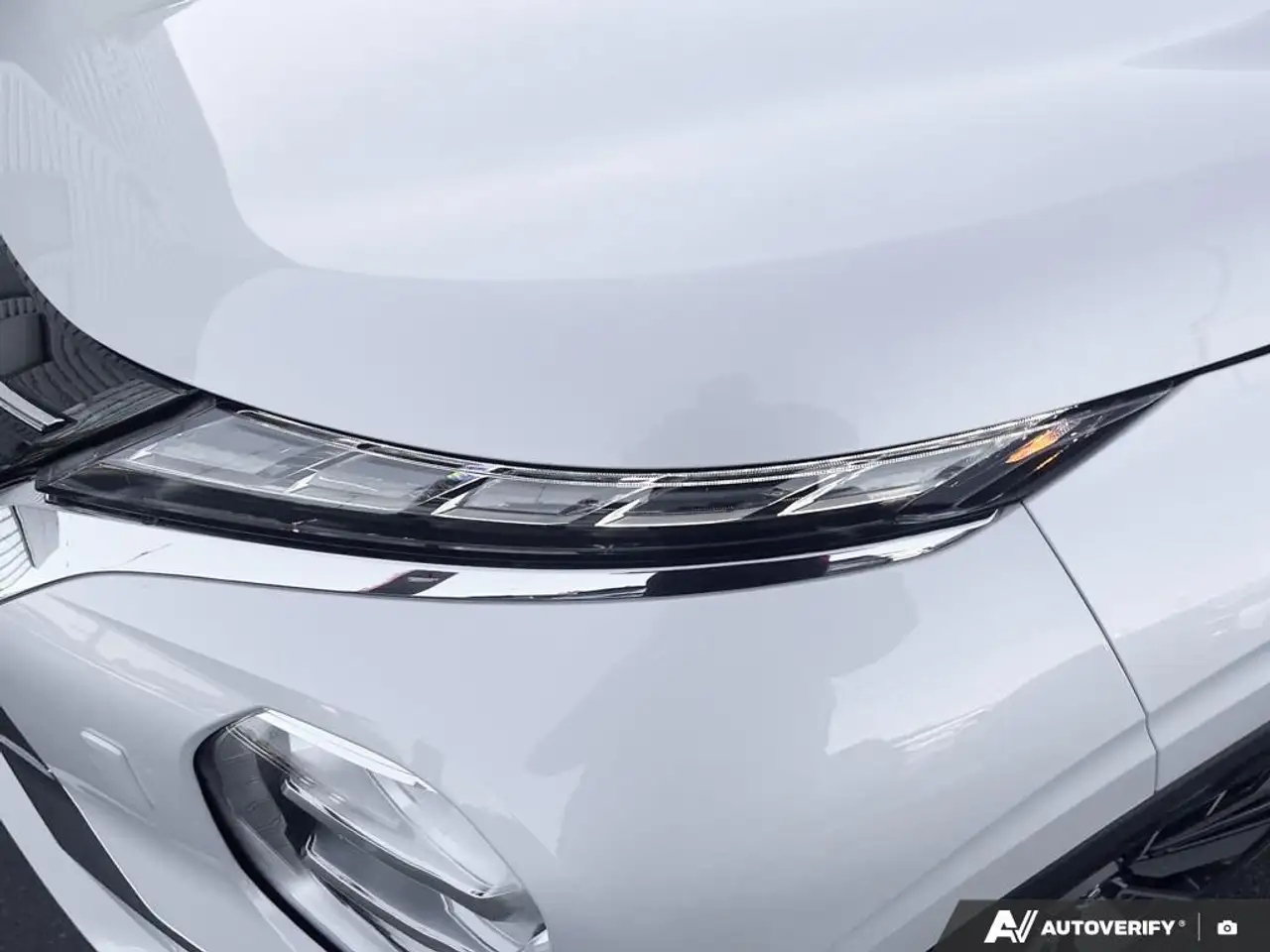 Mitsubishi Outlander снимка Mitsubishi Outlander