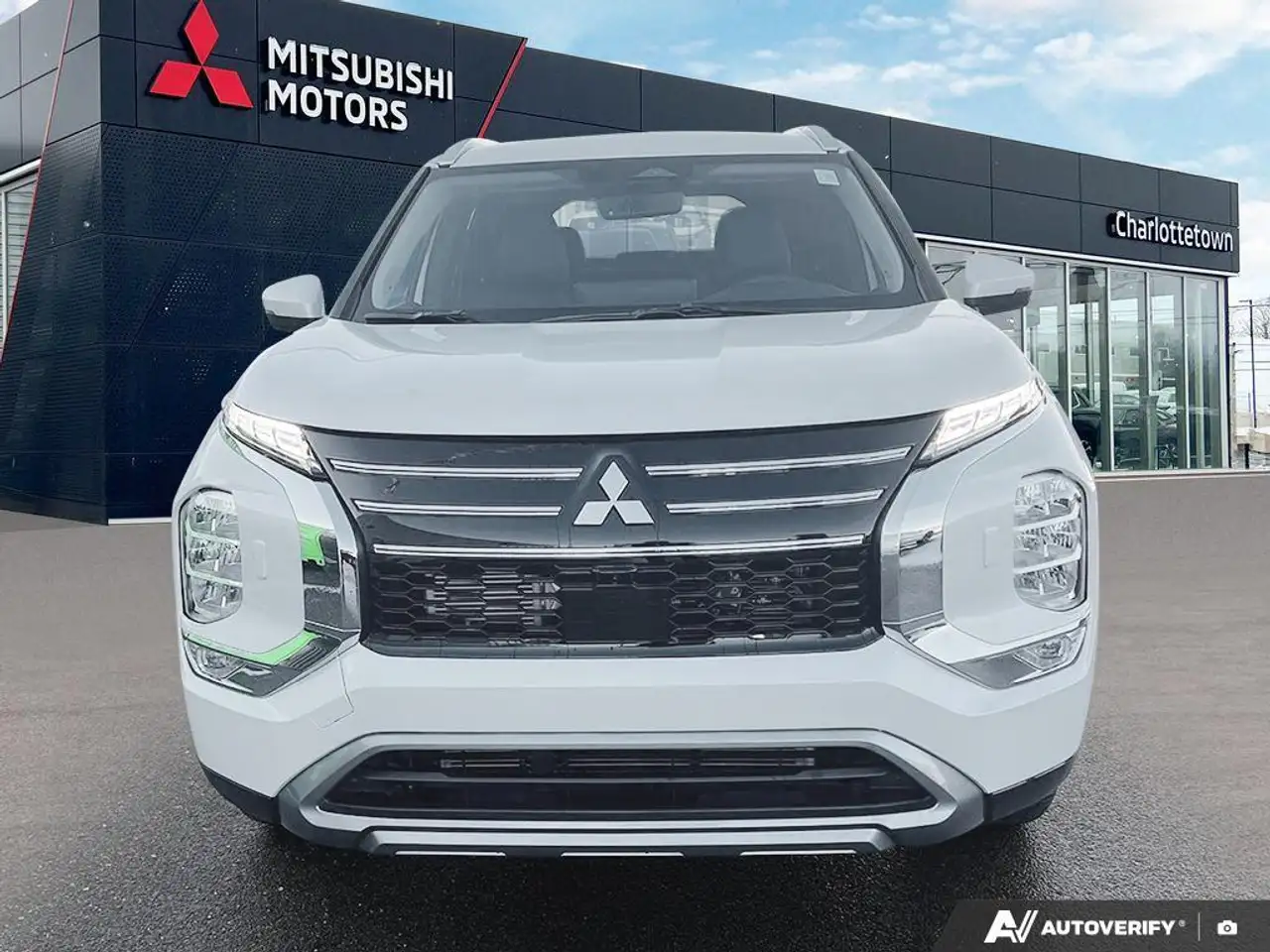Mitsubishi Outlander снимка Mitsubishi Outlander