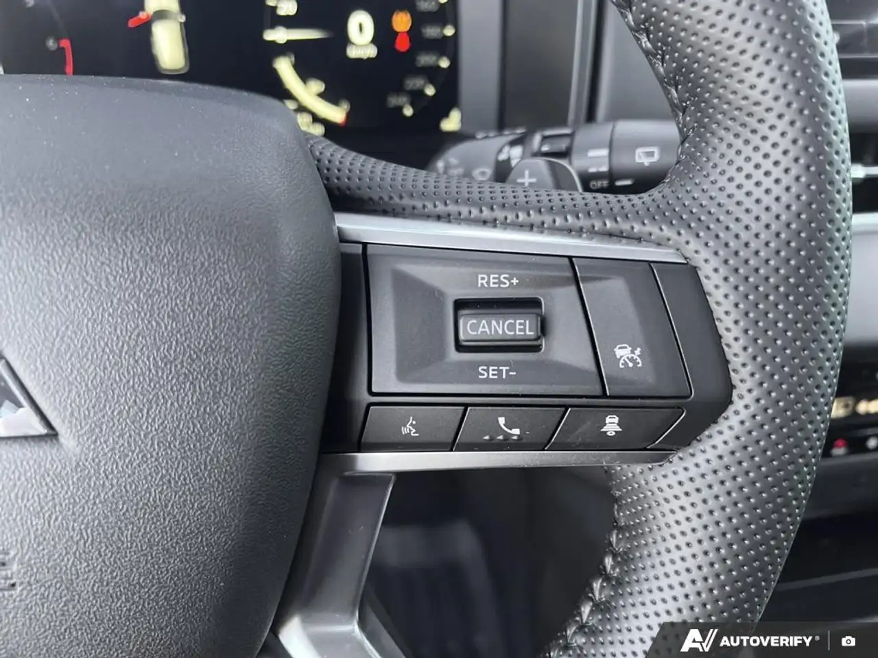 Mitsubishi Outlander снимка Mitsubishi Outlander