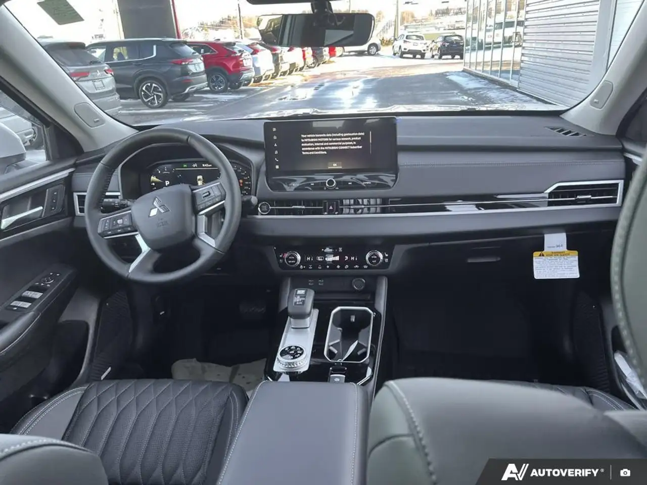 Mitsubishi Outlander снимка Mitsubishi Outlander