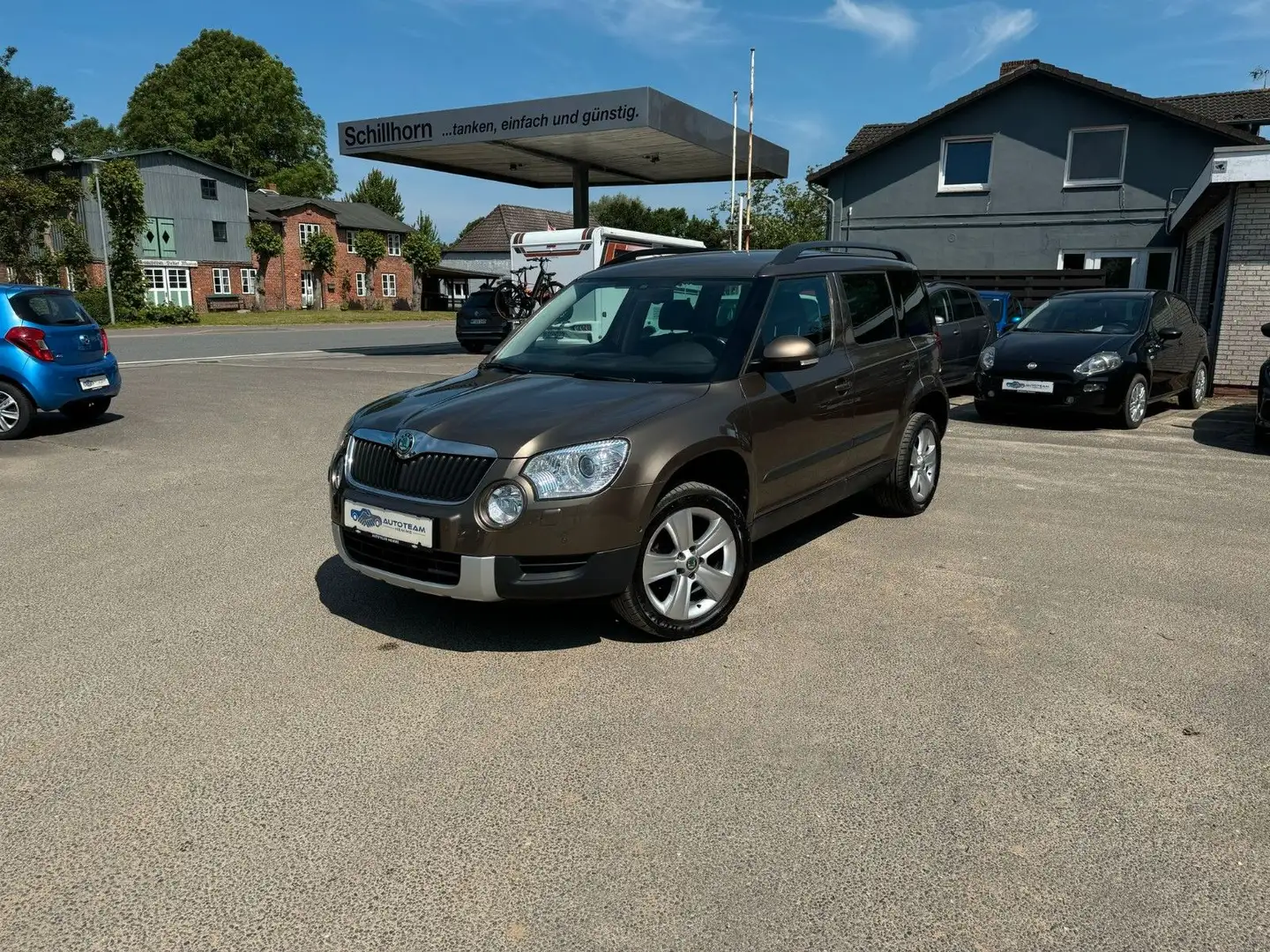 Skoda Yeti Experience HU NEU/AUTOMATIK/AHK/KLIMA/NAVI Braun - 1