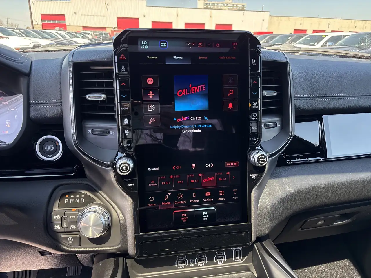 RAM 1500 снимка RAM 1500