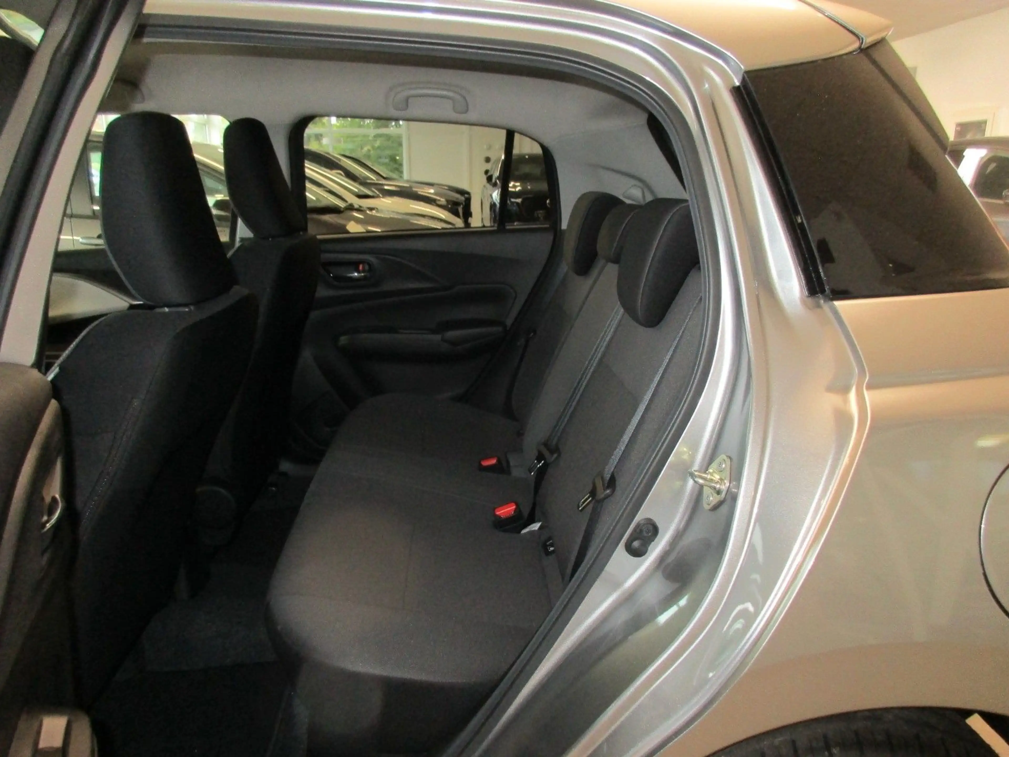 Suzuki Swift 1.2 Dualjet Hybrid Comfort+ — photo 10