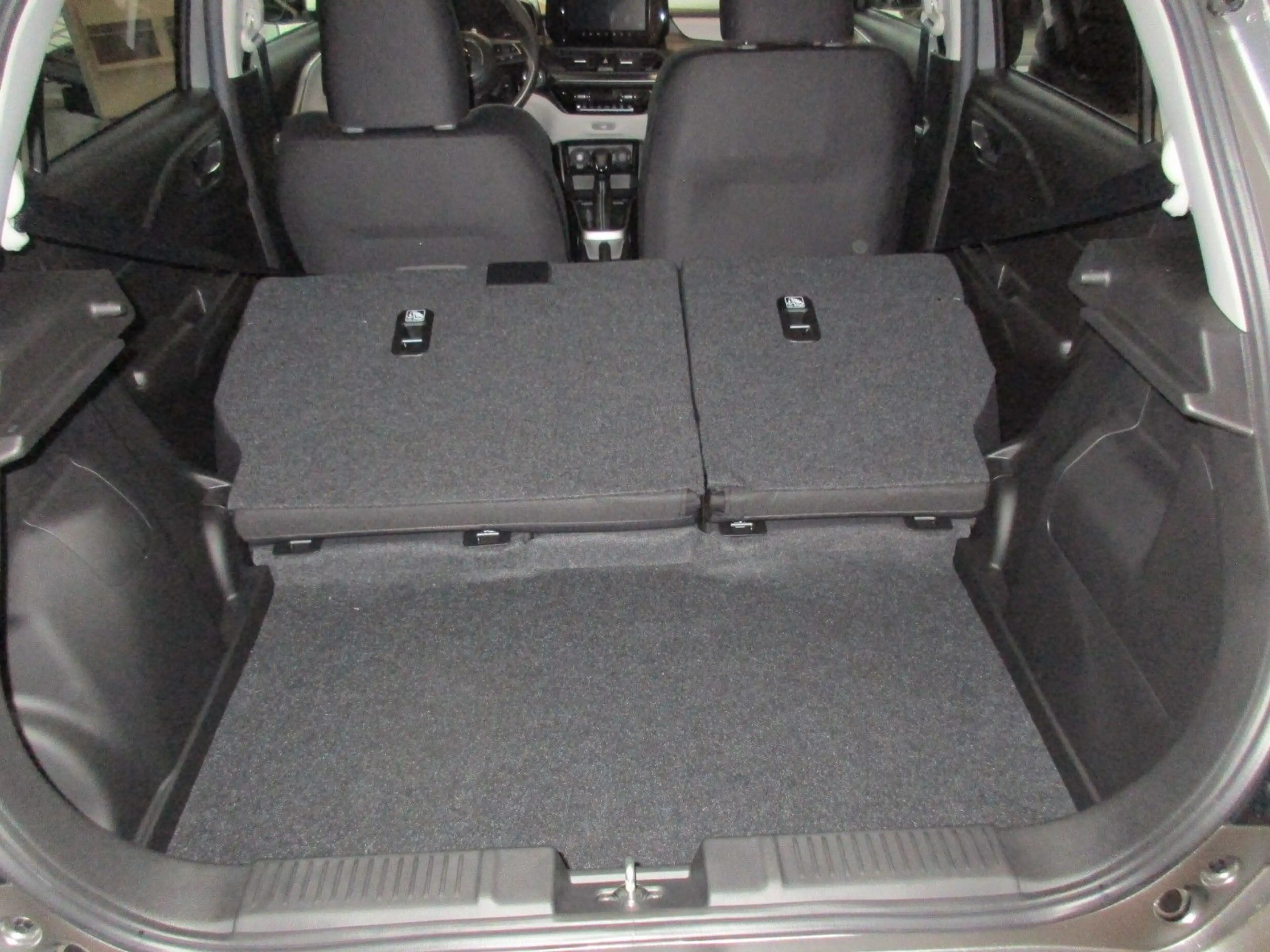 Suzuki Swift 1.2 Dualjet Hybrid Comfort+ — photo 13