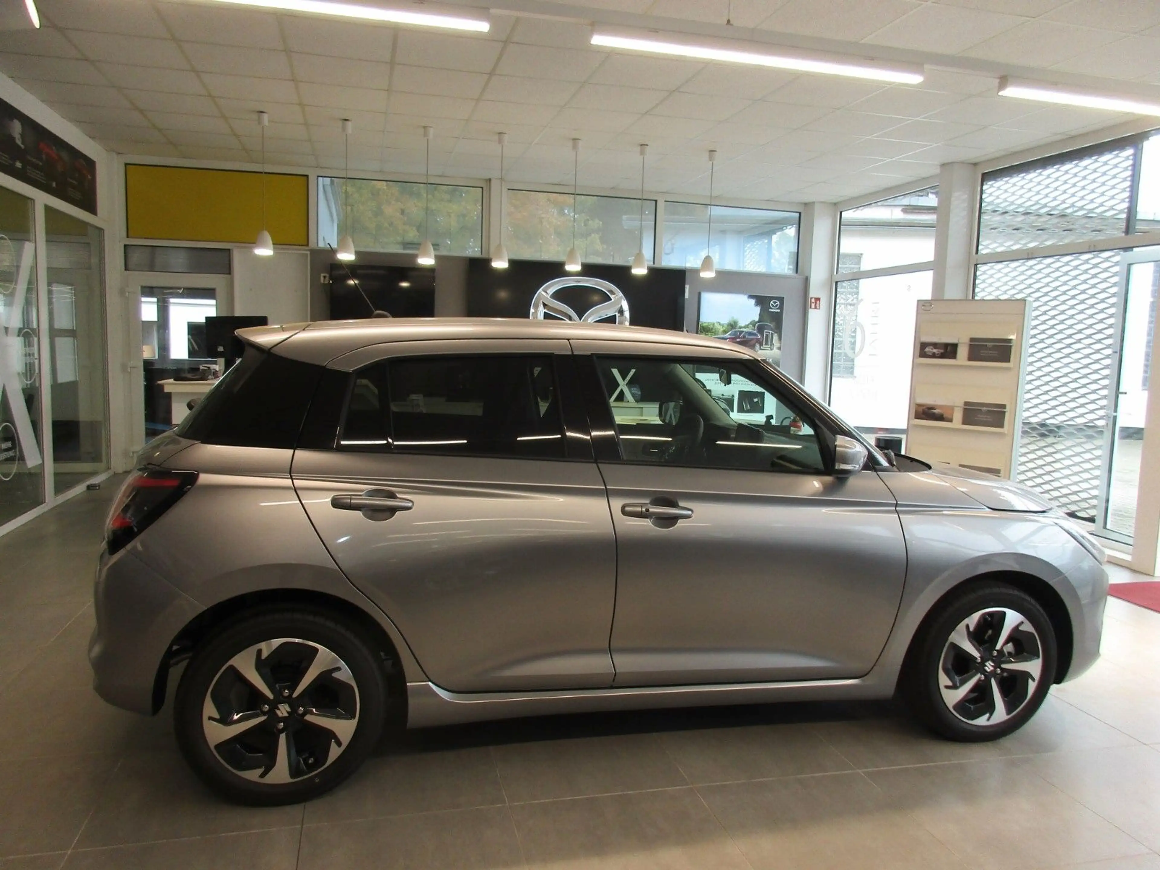 Suzuki Swift 1.2 Dualjet Hybrid Comfort+ — photo 3