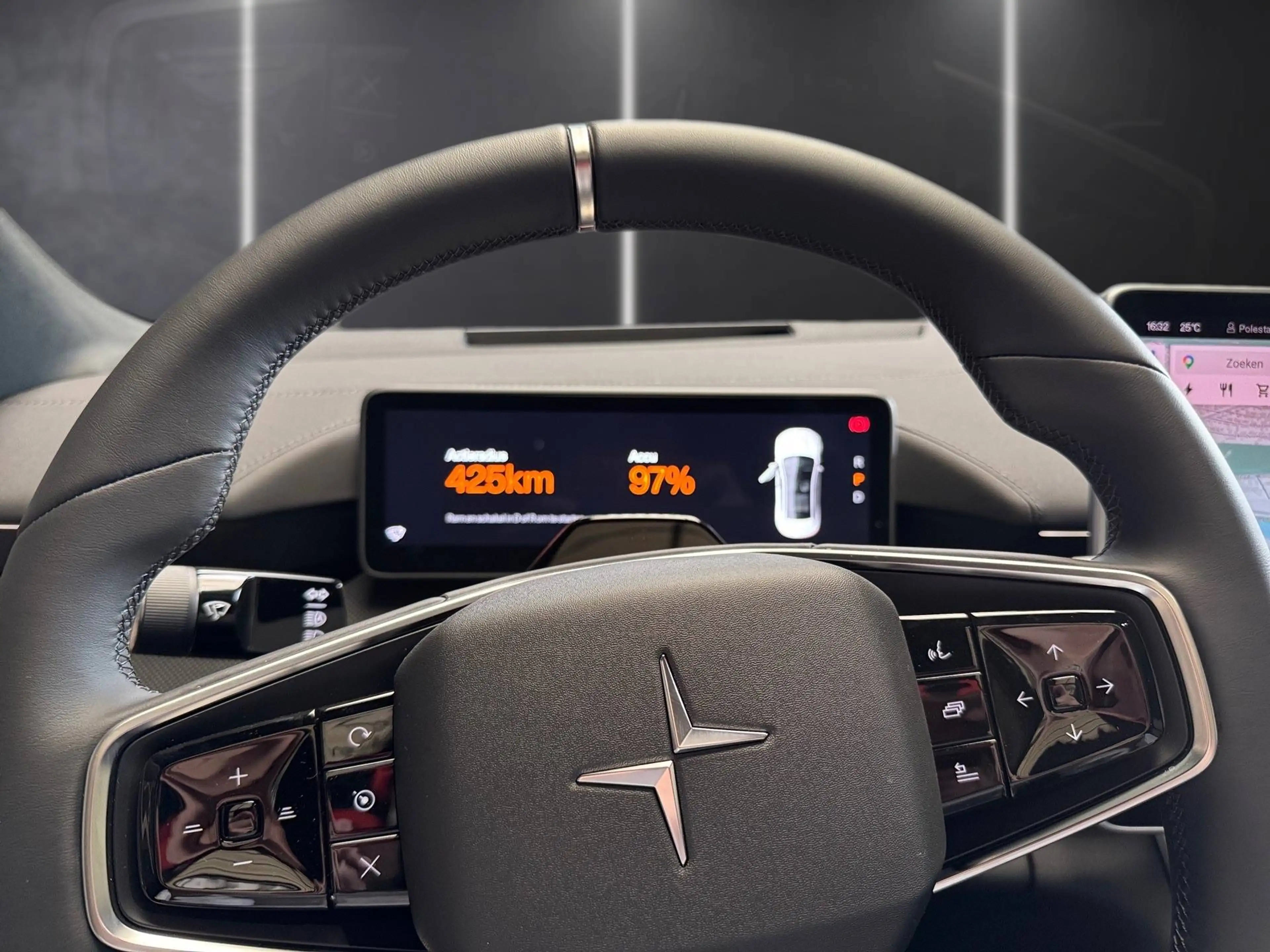 Polestar 4 Polestar 4 LRDM performance black edition — photo 8