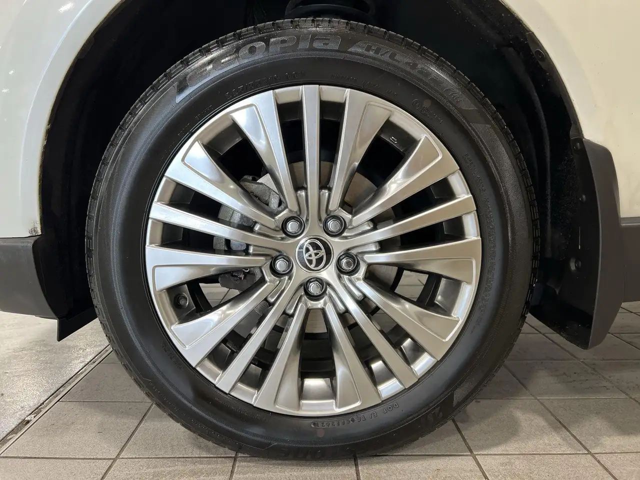 Toyota Venza снимка Toyota Venza