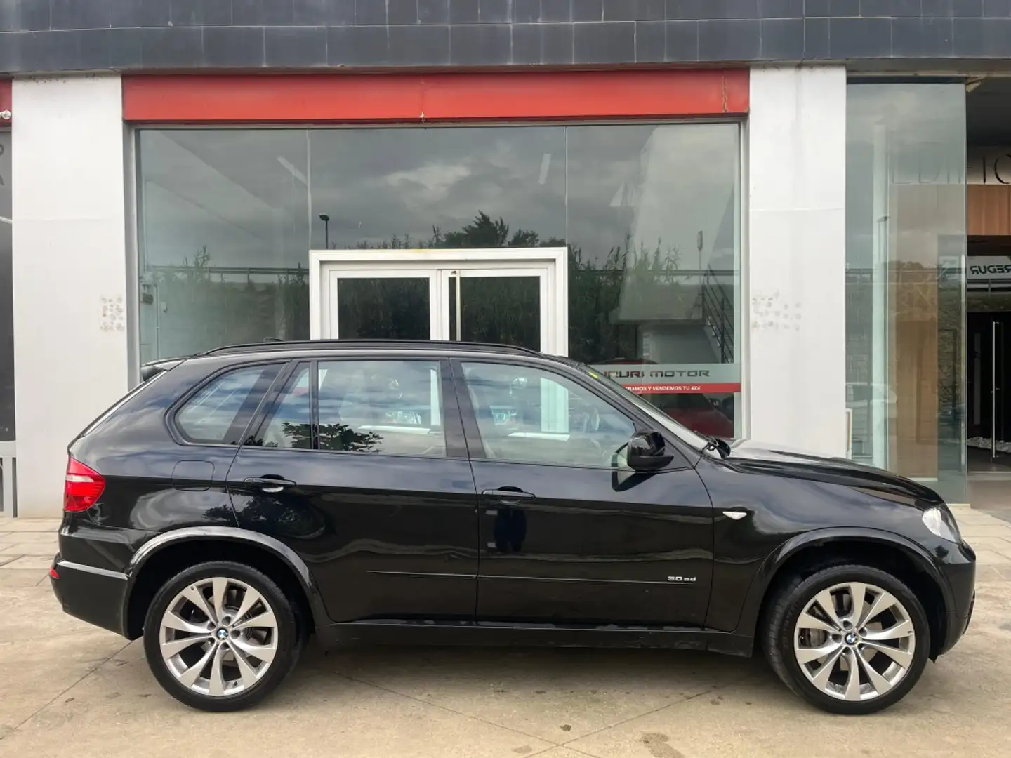 BMW X5 xDrive 35dA Negro - 1