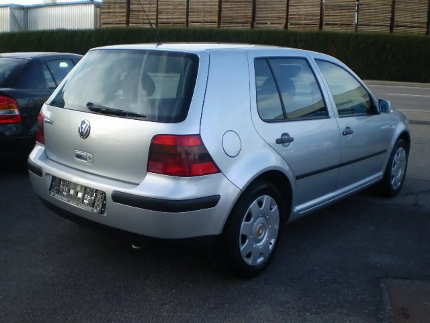 Volkswagen Golf 1.4 Edition / Euro 4 / Klima / Tüv 12-2024 Grey - 2