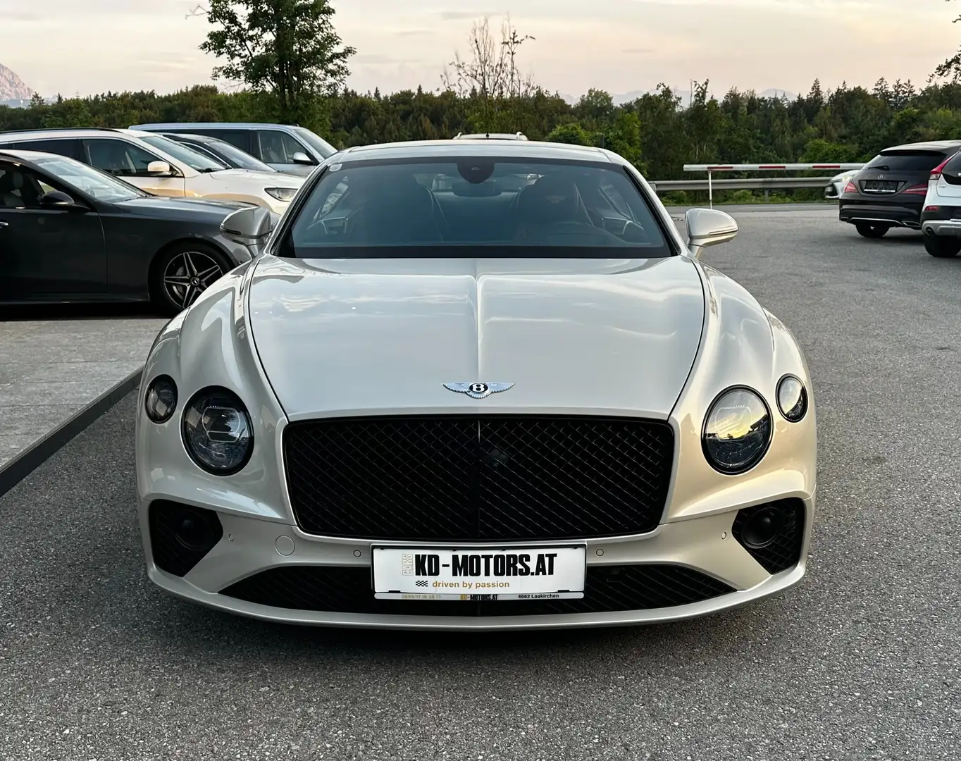 Bentley Continental GT Coupe W12 *Ein-Traum* Grau - 2