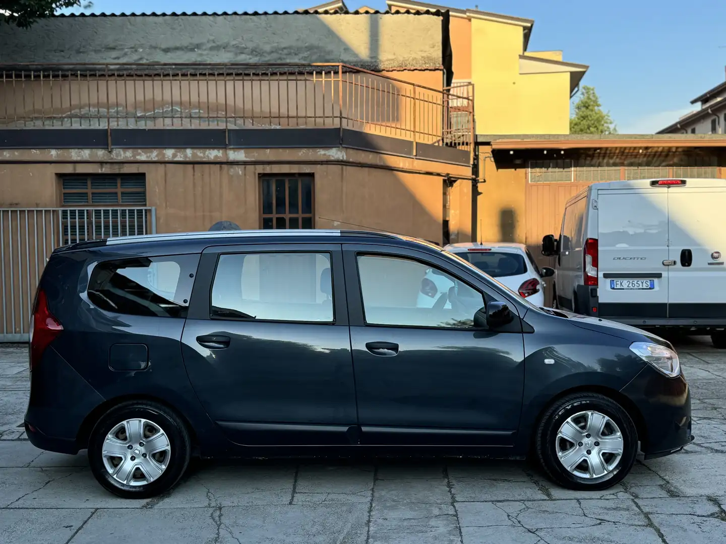 Dacia Lodgy 1.5 blue dci Essential s&s 95cv my19 - 2