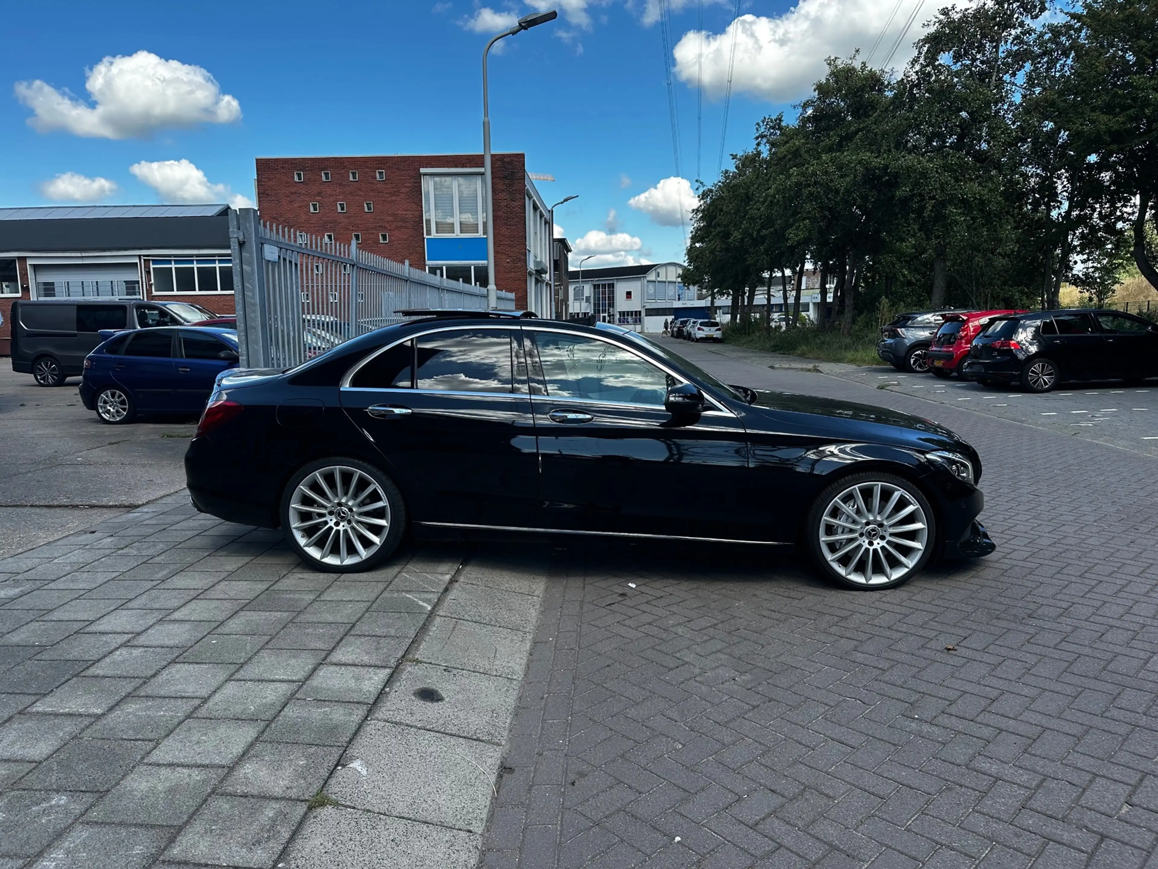 Mercedes-Benz C 350 e Lease Edition — photo 6