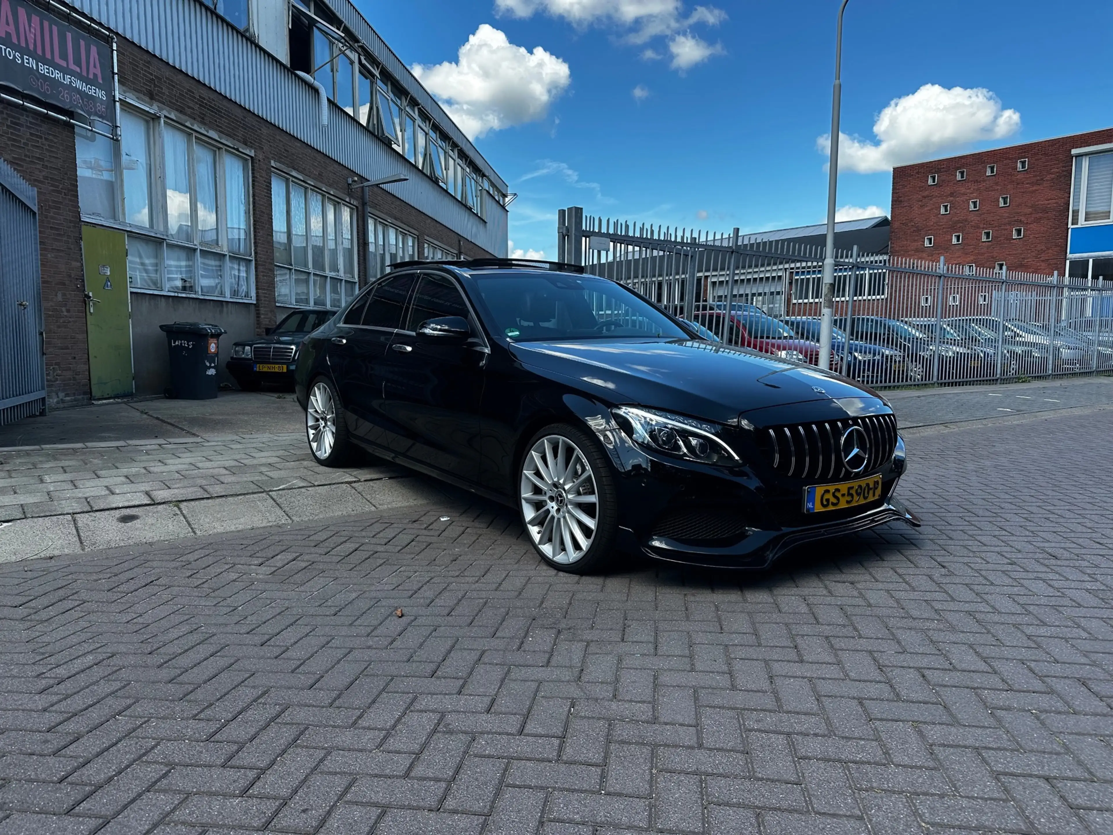 Mercedes-Benz C 350 e Lease Edition — photo 7