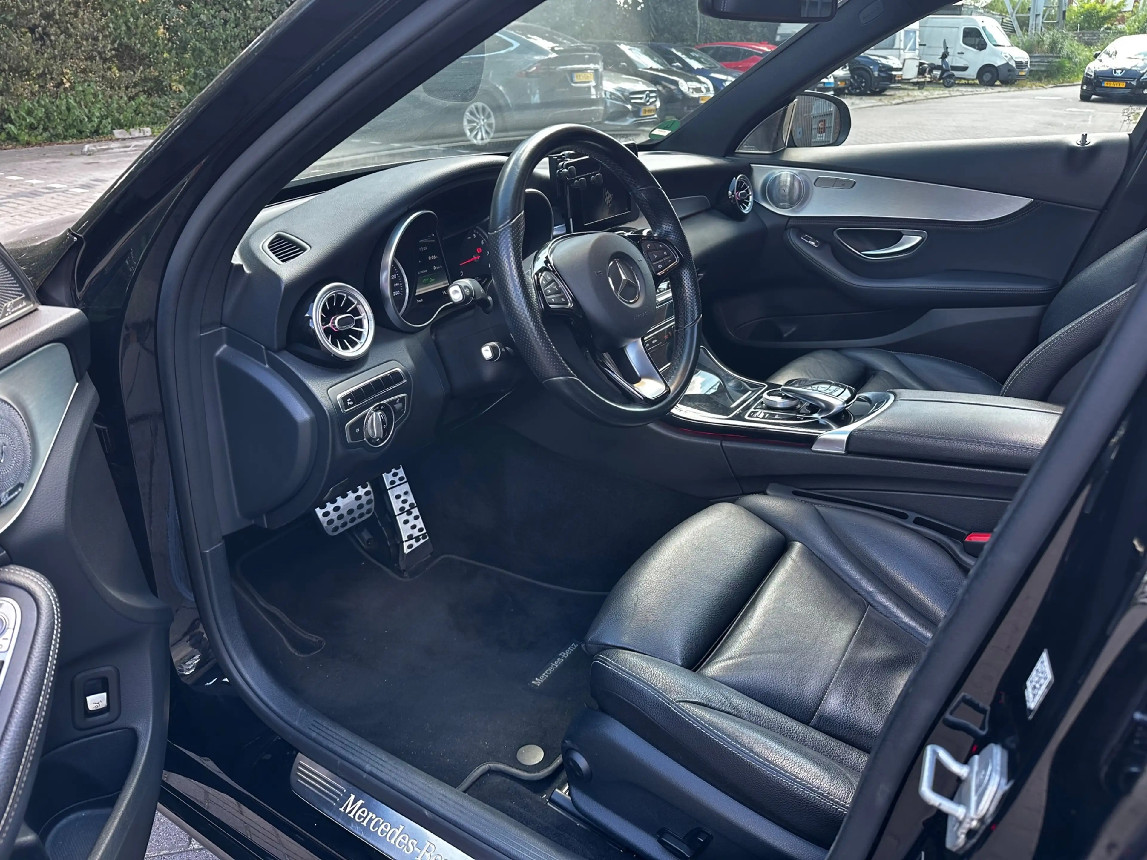 Mercedes-Benz C 350 e Lease Edition — photo 14