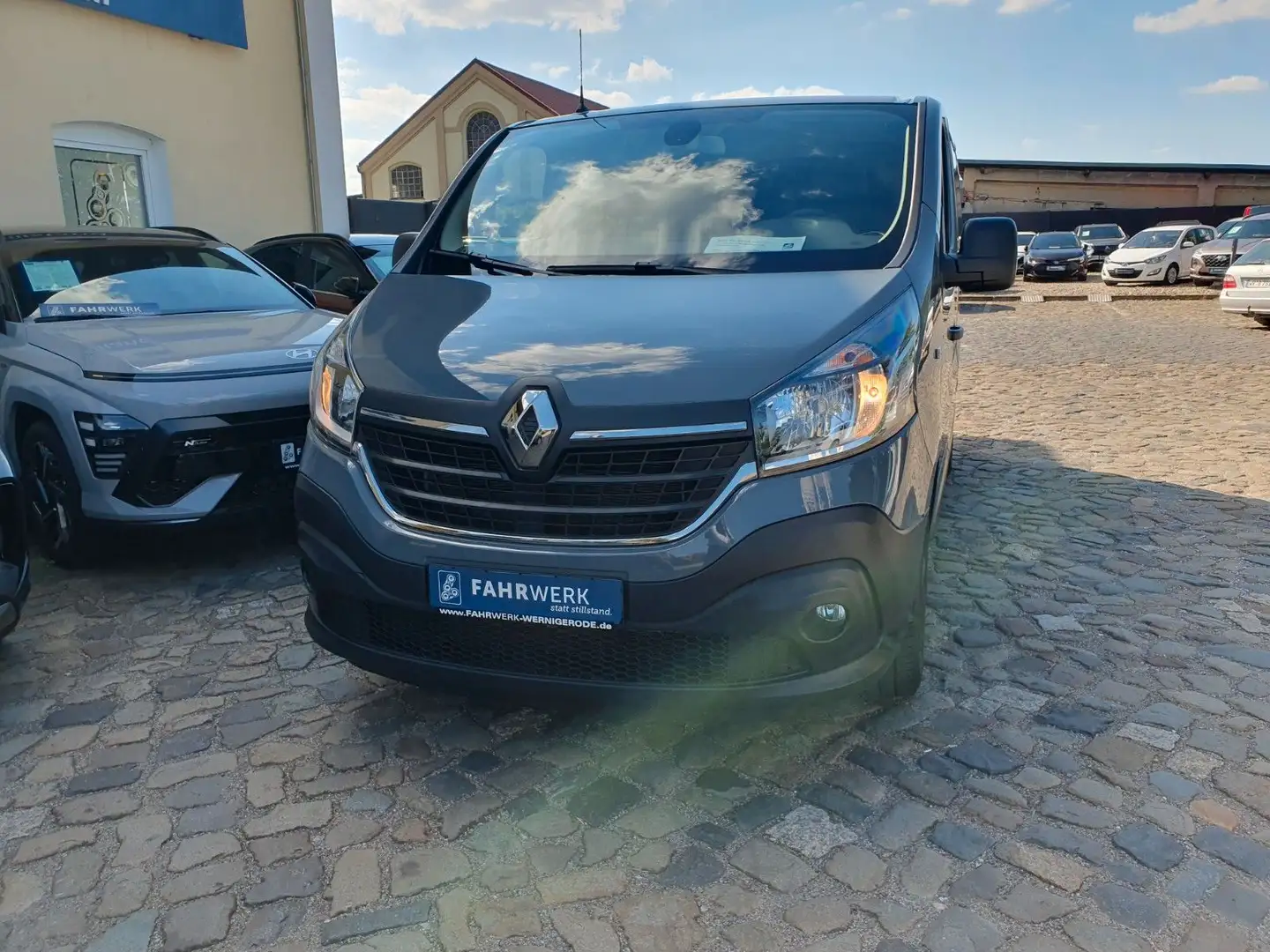 Renault Trafic ENERGY dCi 145 EDC L1H1 3.0t Komfort Doka Grau - 1