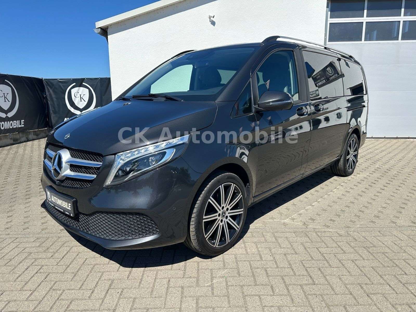 Mercedes-Benz V 250