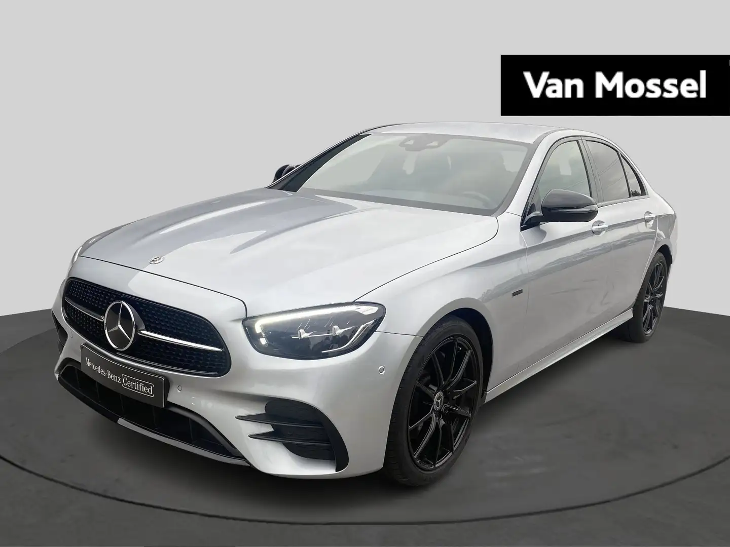 Mercedes-Benz E 220 220d Berline + NIGHT EDITION + TREKHAAK + LED + CA Argent - 1