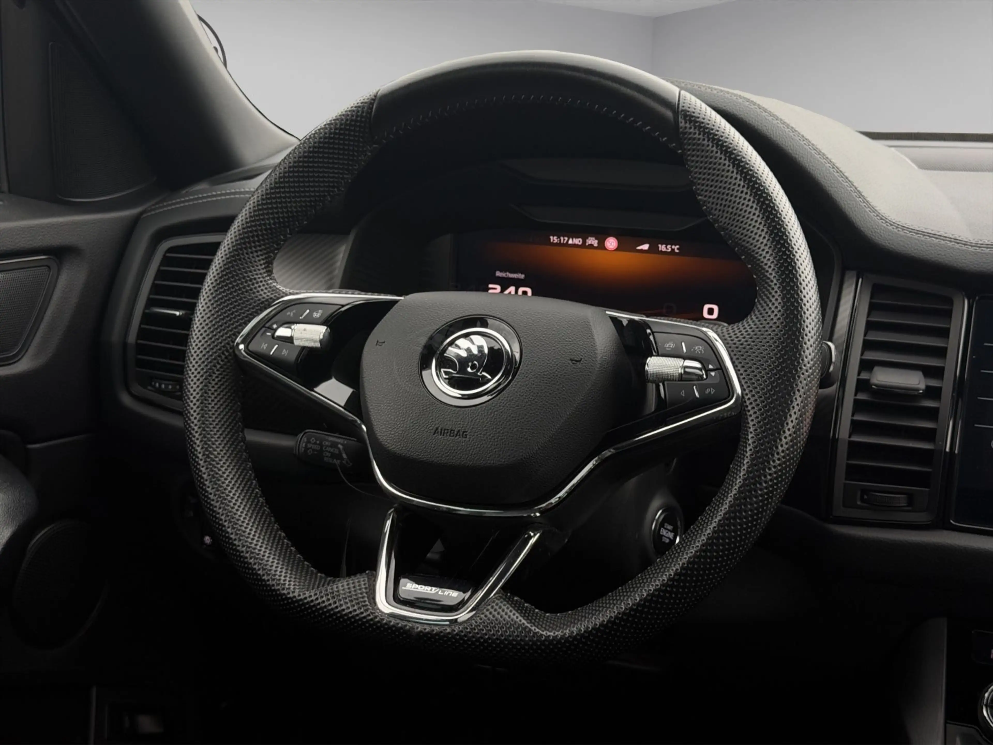 Skoda Kodiaq Sportline 4x4 Pano*Virtual*STHZ*AHK*Kamer — photo 13