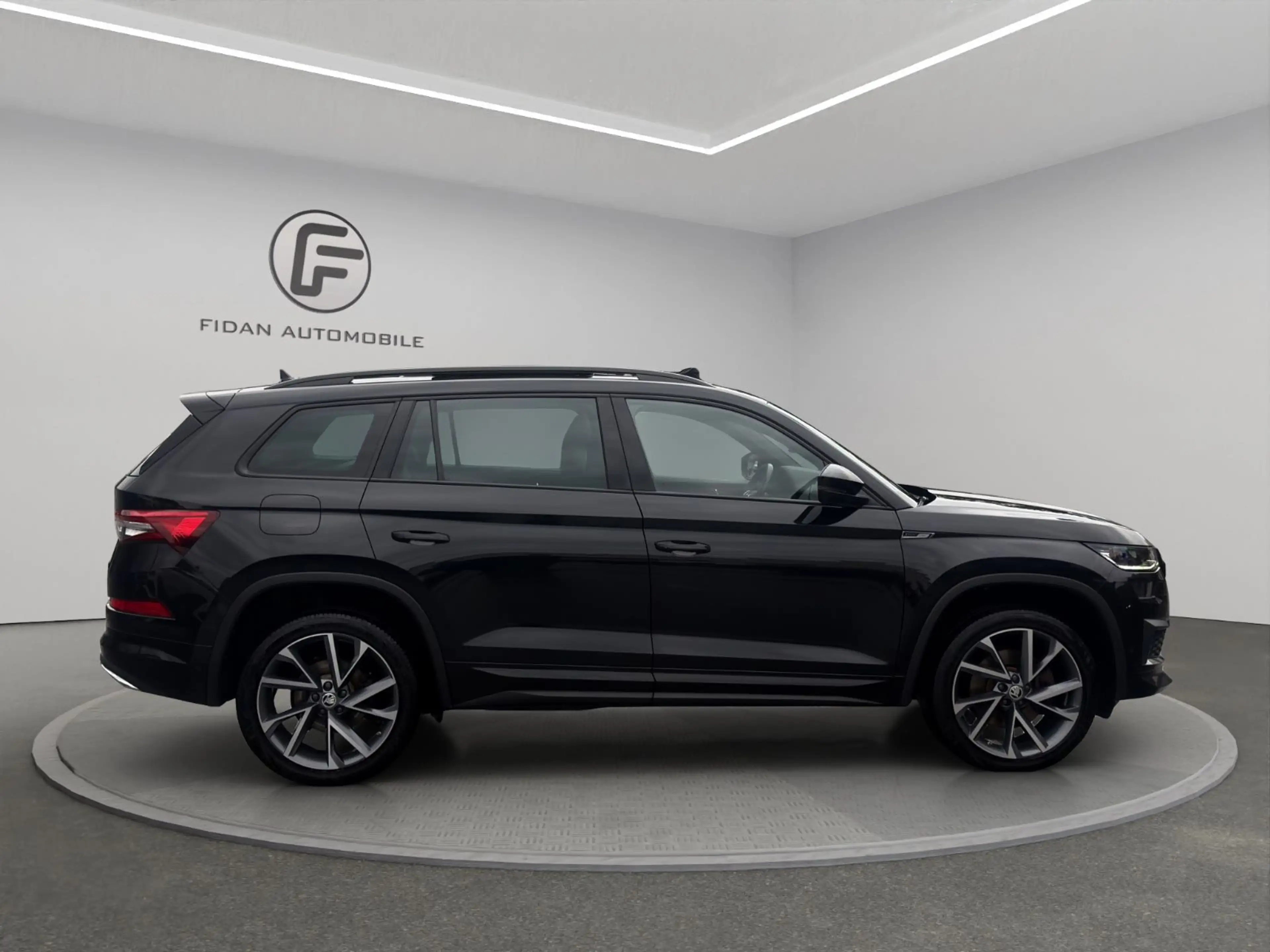 Skoda Kodiaq Sportline 4x4 Pano*Virtual*STHZ*AHK*Kamer — photo 6