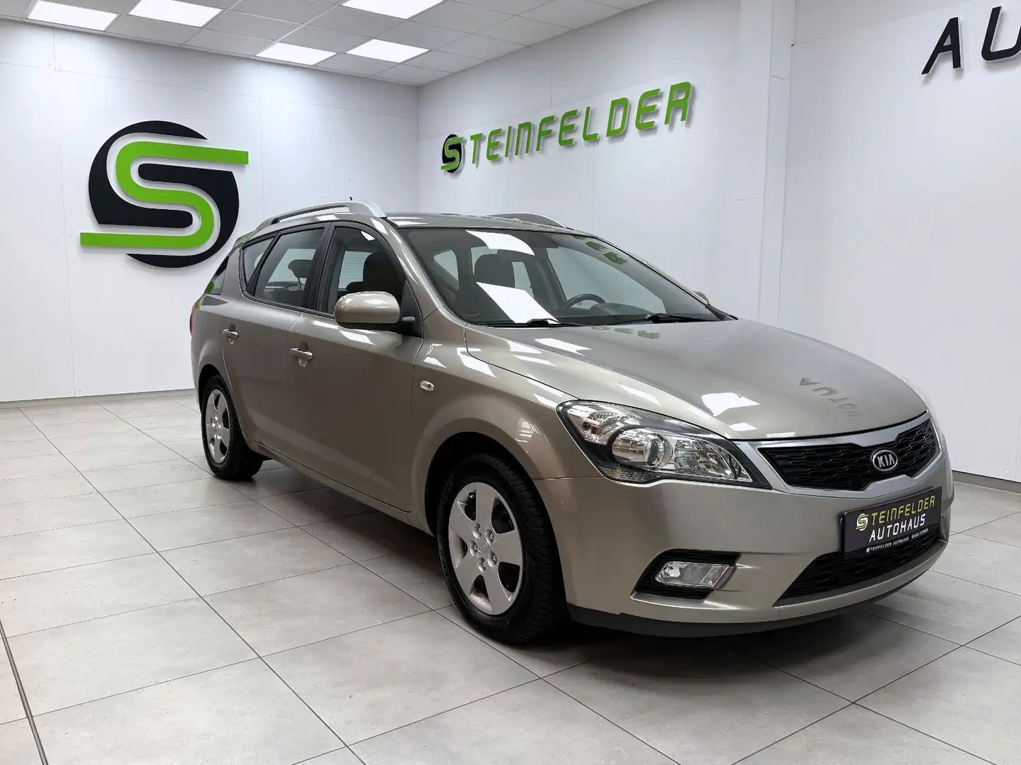 Kia Ceed SW / cee'd SW Ceed Sportswagon 1.6 Vision / AHK / SHZ / KLIMA Silber - 1