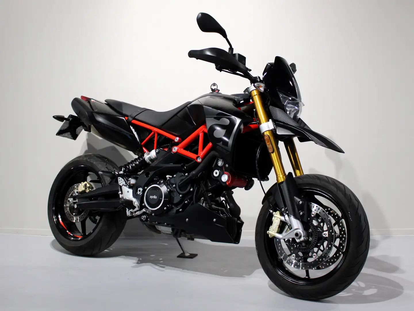 Aprilia Dorsoduro 900 - 2