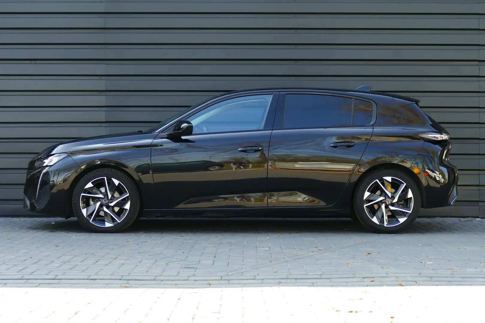 Peugeot 308 1.2 PURETECH 130PK ALLURE PACK AUTOMAAT / NAVI / C Nero - 2