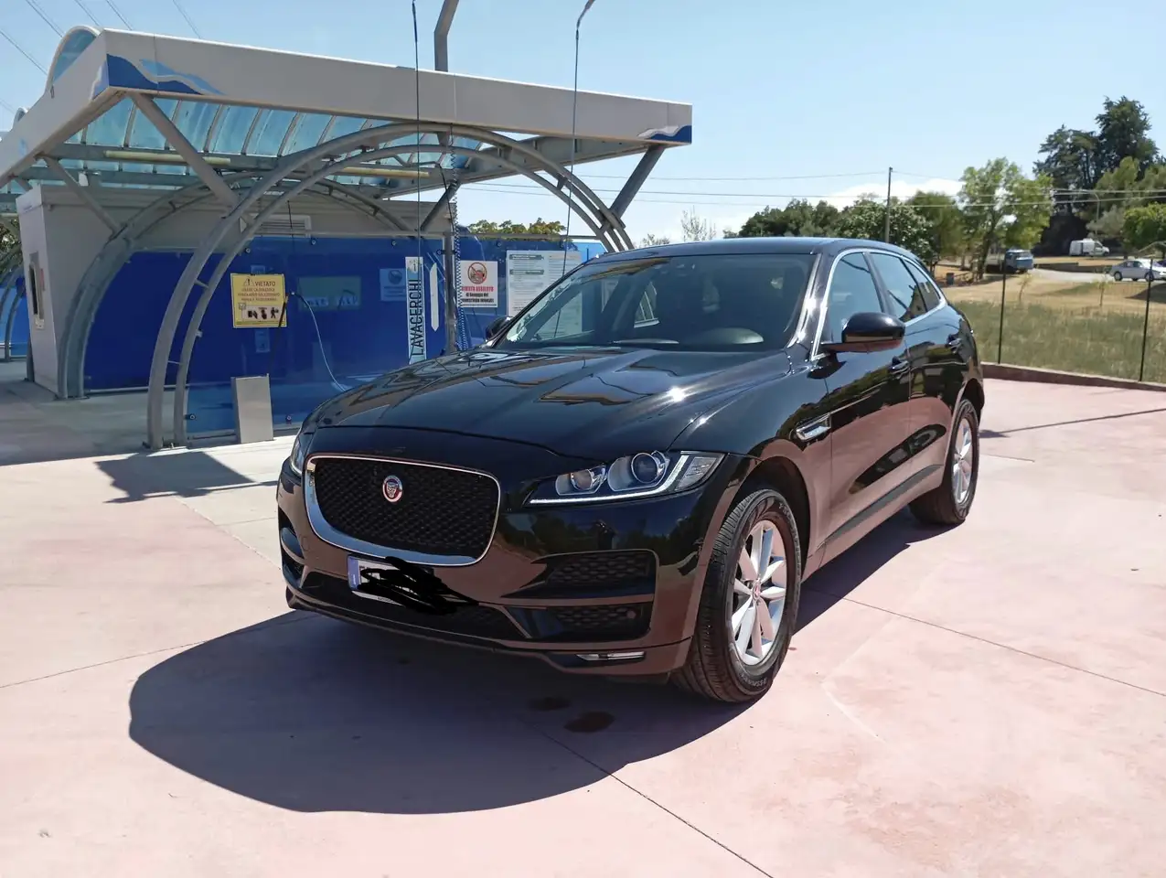 Jaguar F-Pace