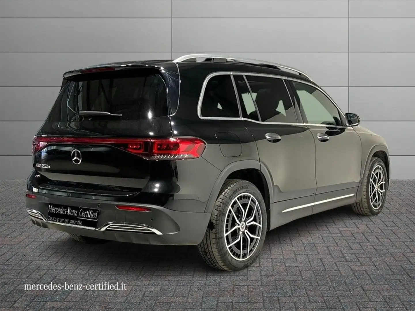 Mercedes-Benz EQB 250 Premium Plus Negro - 2