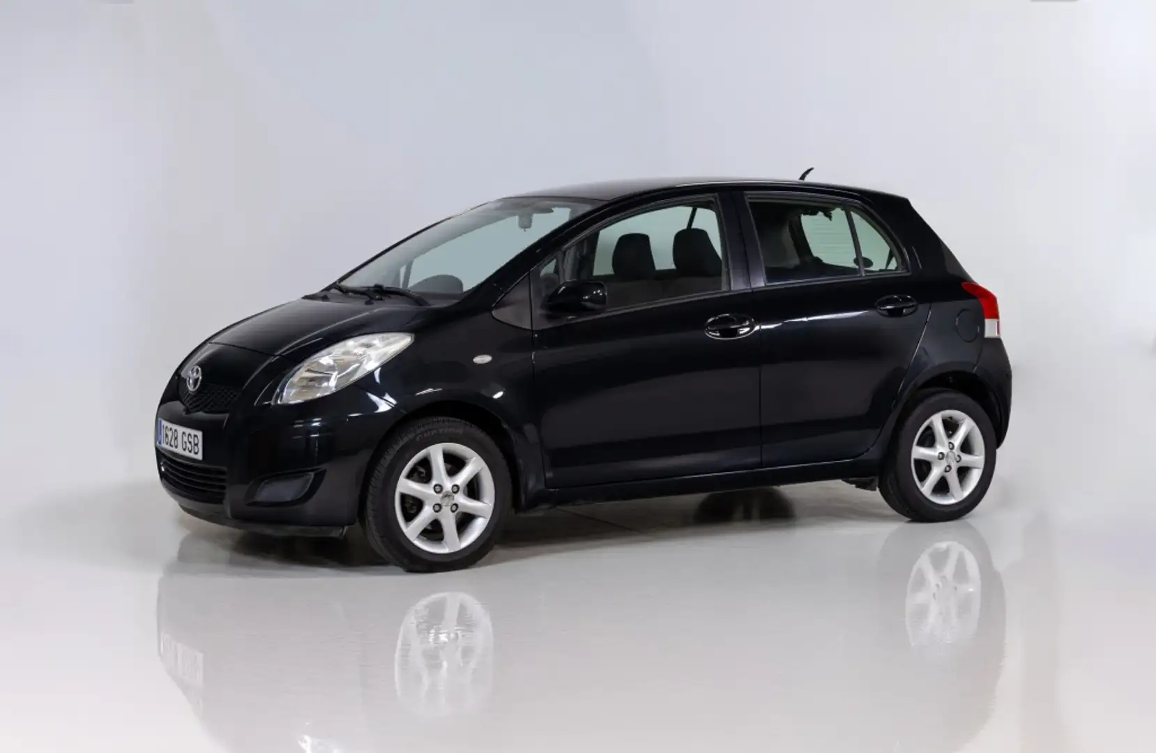 Toyota Yaris 1.0 VVT-i Live Negro - 1