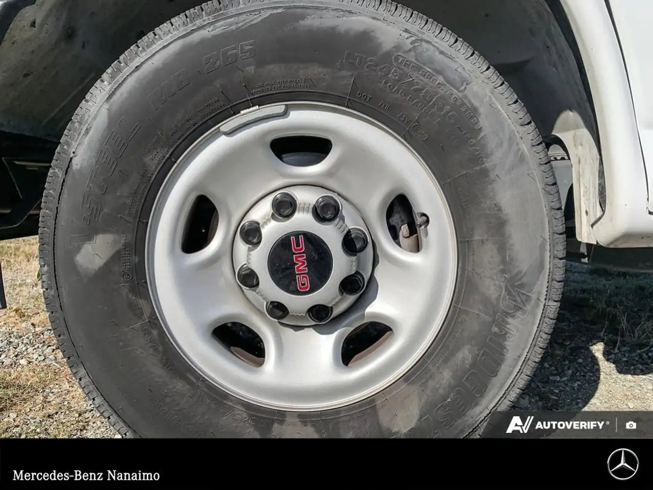 GMC Savana снимка GMC Savana