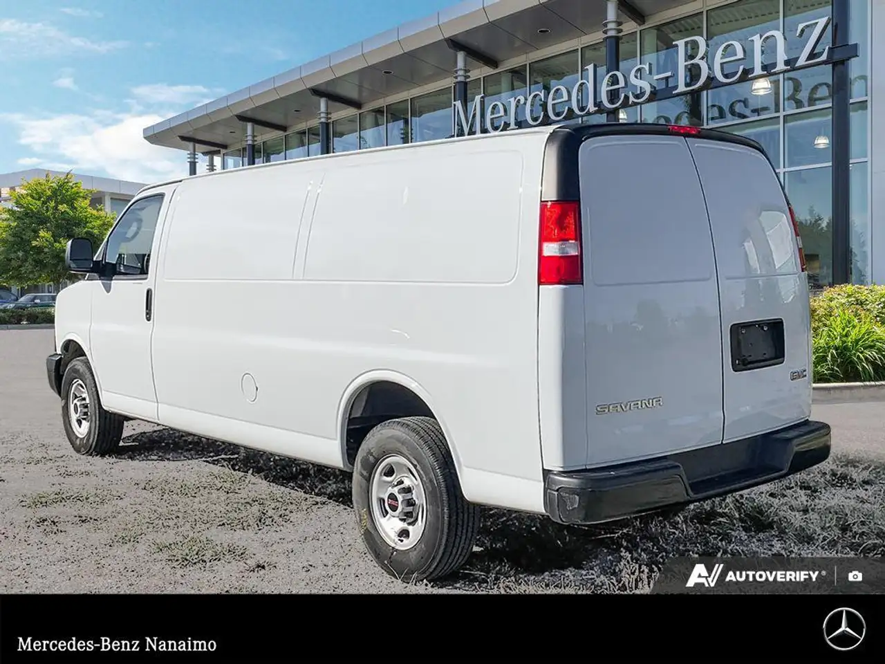 GMC Savana снимка GMC Savana