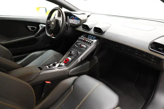 Lamborghini Huracán LP 610-4 ''AKRAPOVIC*LIFT*CARBON' Ansicht 29