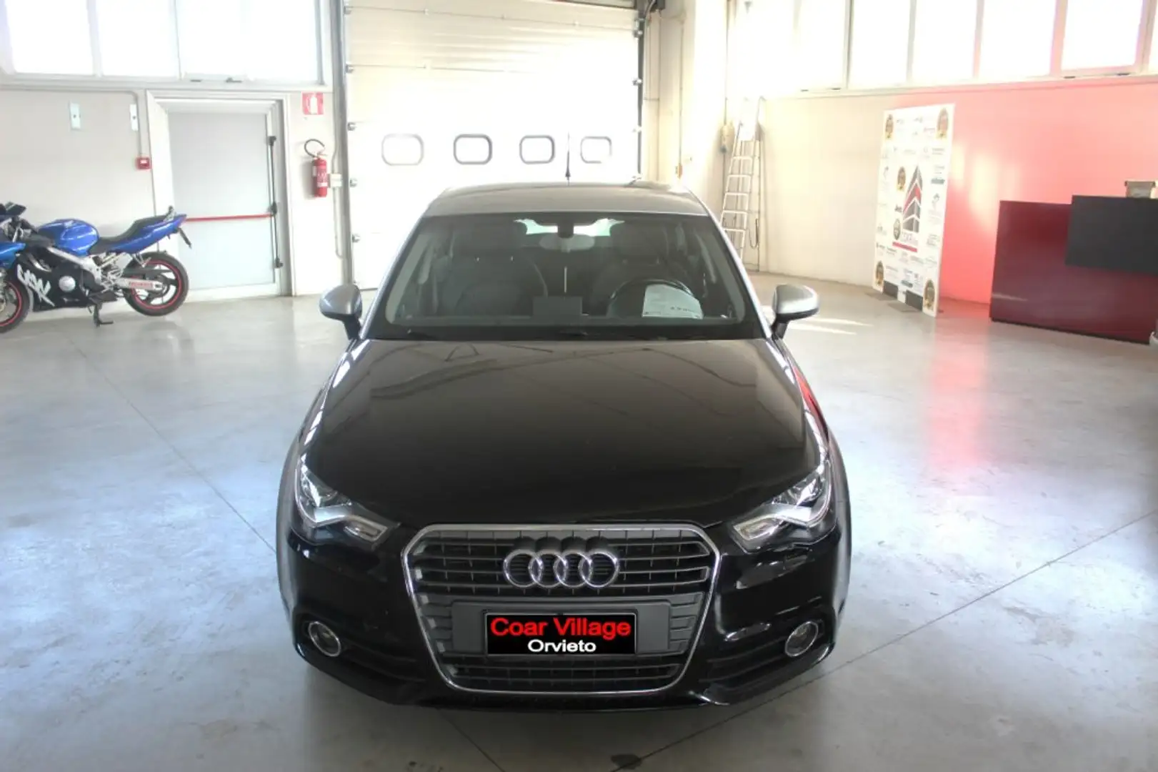 Audi A1 SPB 1.6 TDI 105 CV Ambition Nero - 2