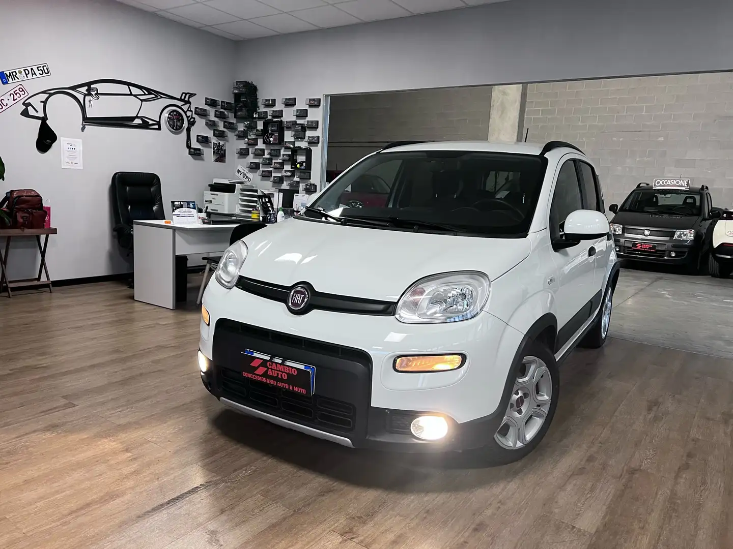 Fiat Panda hybrid City Cross in PRONTA CONSEGNA !! Wit - 1