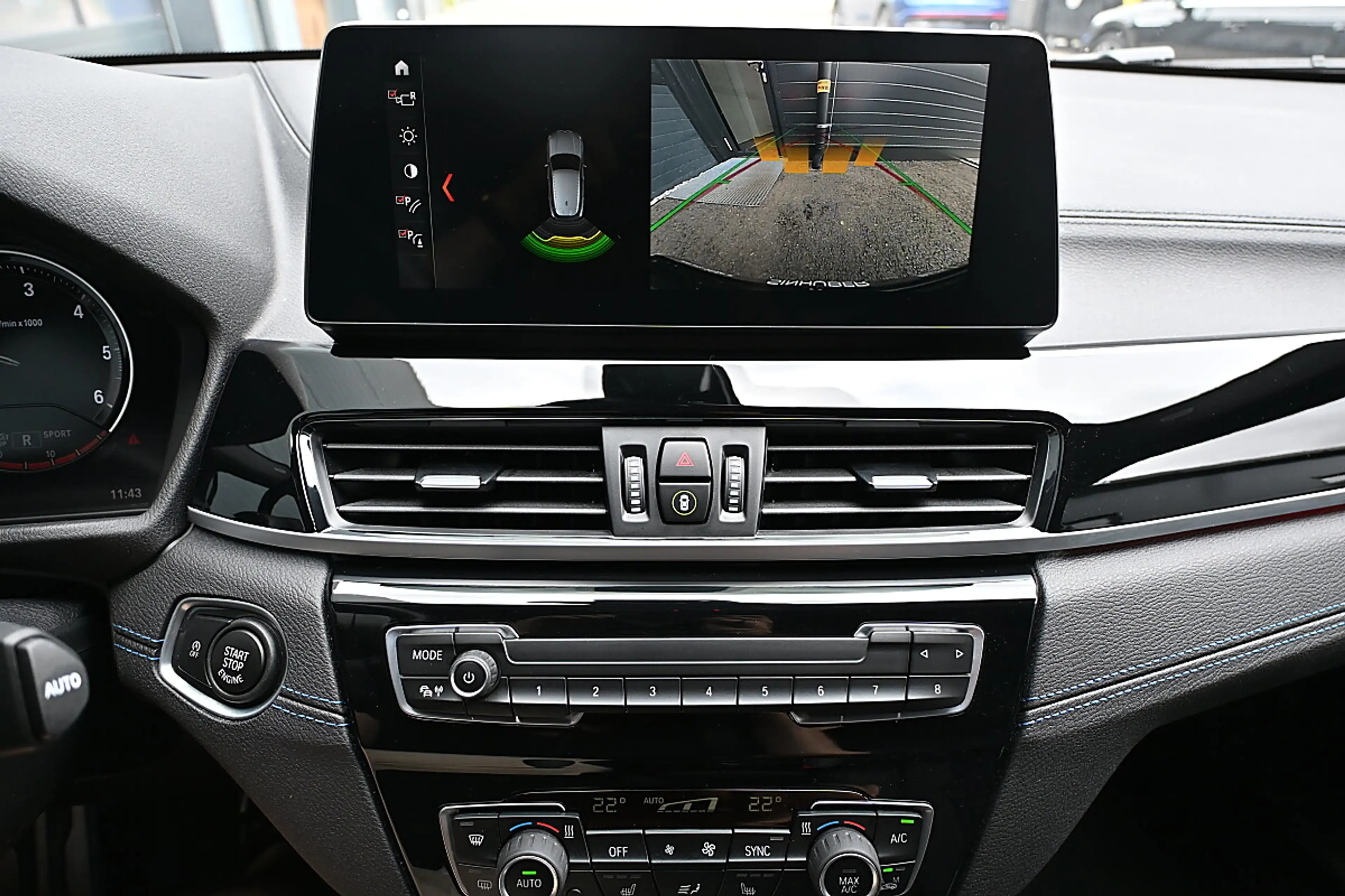 BMW X2 sDrive 16d Aut. M Sport adapt. LED, HeadUp, Nav... — photo 8