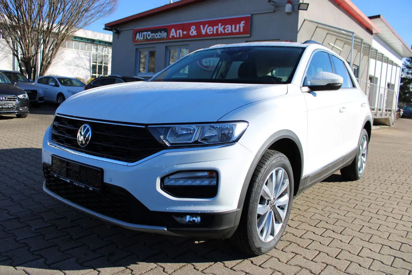 Volkswagen T-Roc 1.6 TDI Navi,PDC,SHZ,LED 1.Hand Blanco - 1