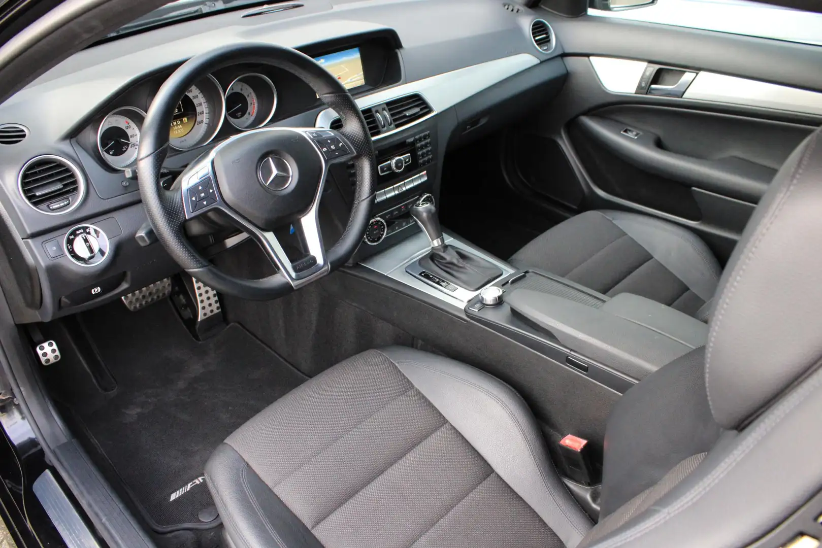 Mercedes-Benz C 250 Coupé AMG Xenon ILS | Stoelverwarming | Navi | Com Zwart - 2