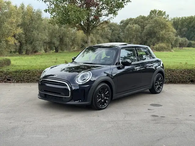 MINI Cooper 5-deurs / AUTOMAAT / PANO / HUD / CAM /  KEYLESS  / ...