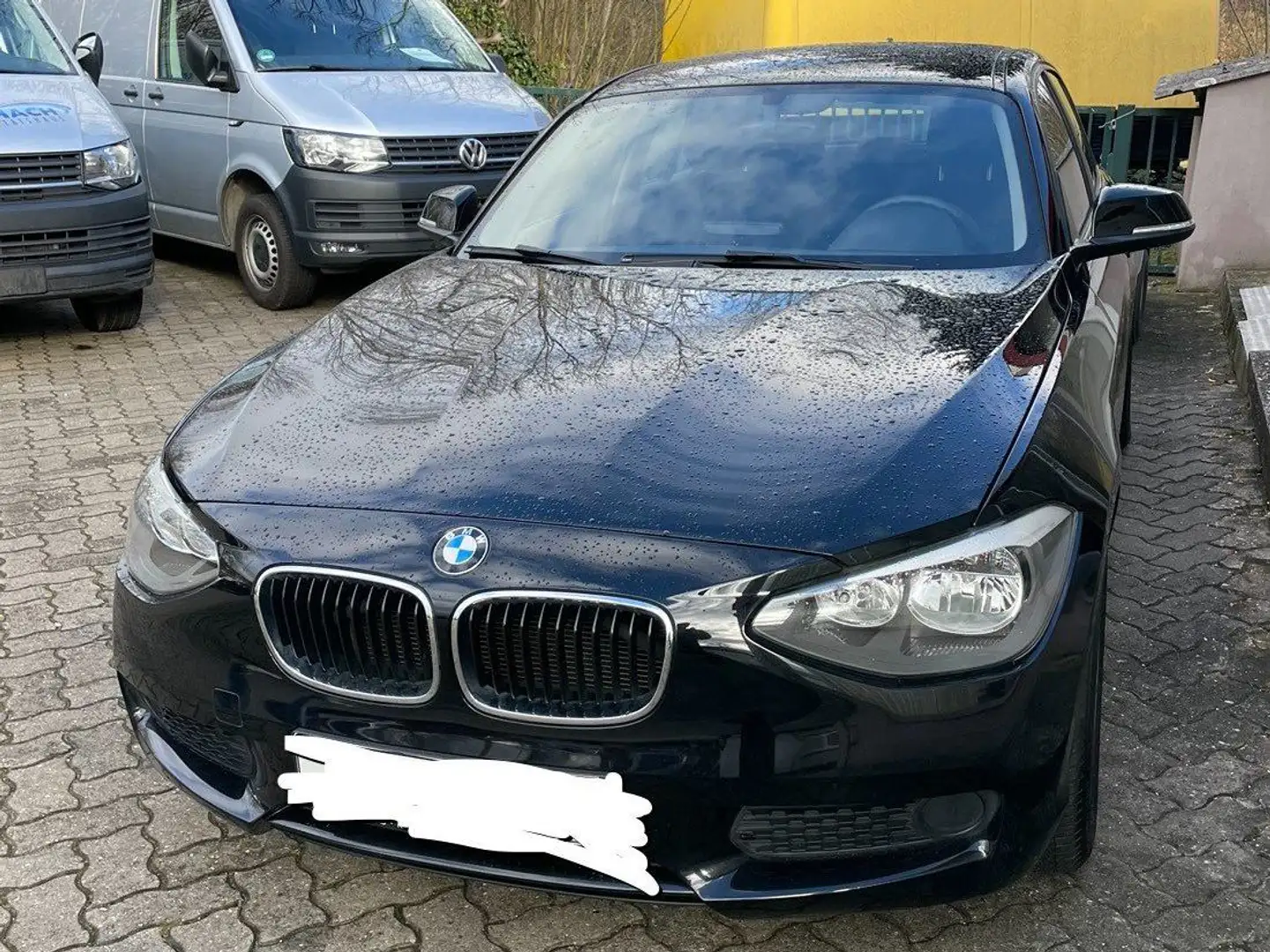 BMW 114 114i Schwarz - 1